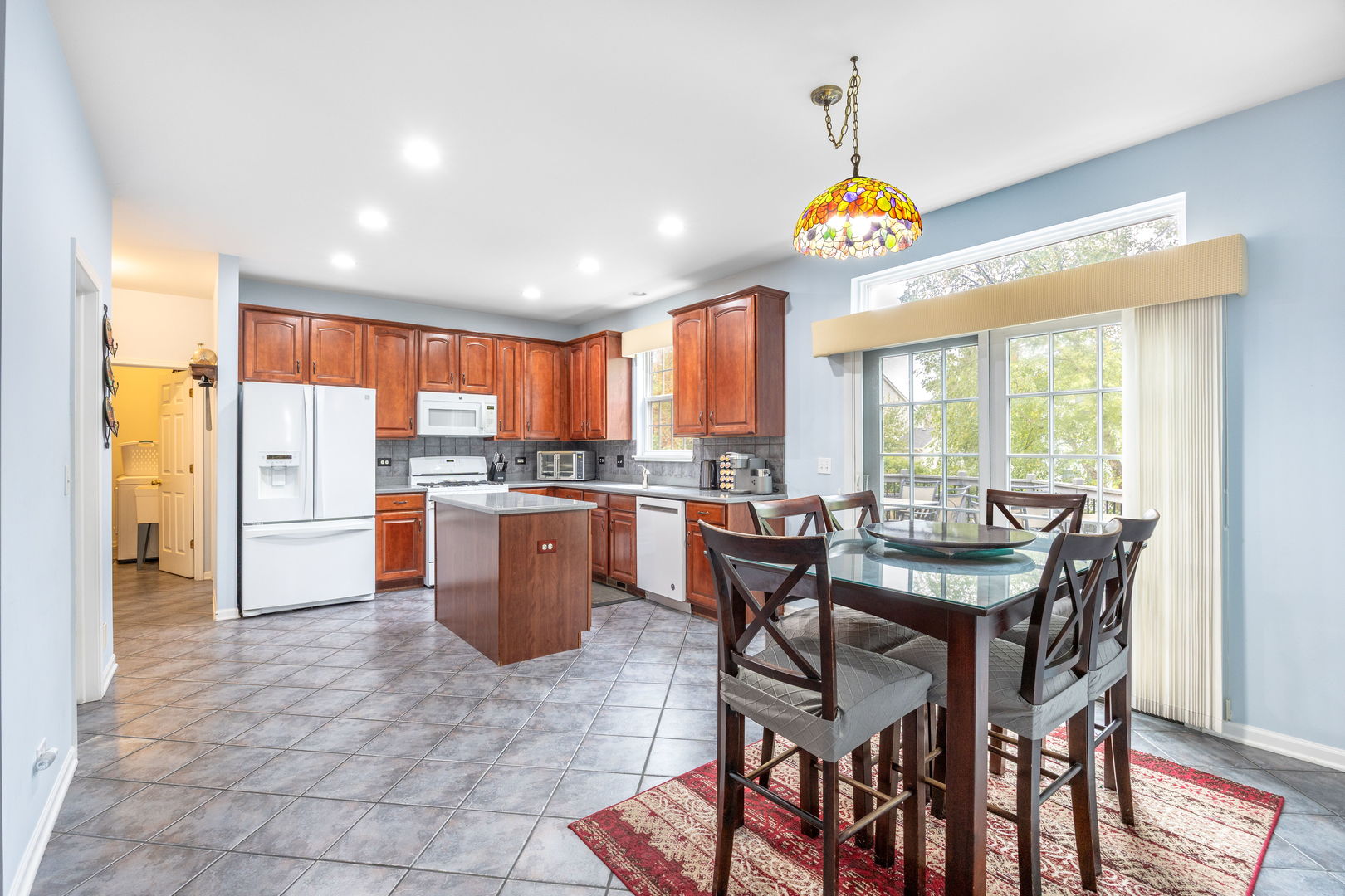 Aurora, Illinois, 60503, United States, 4 Bedrooms Bedrooms, ,4 BathroomsBathrooms,Residential,For Sale,1996051