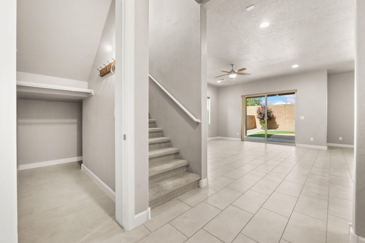 Rio Rancho, New Mexico, 87124, United States, 4 Bedrooms Bedrooms, ,3 BathroomsBathrooms,Residential,For Sale,1924973