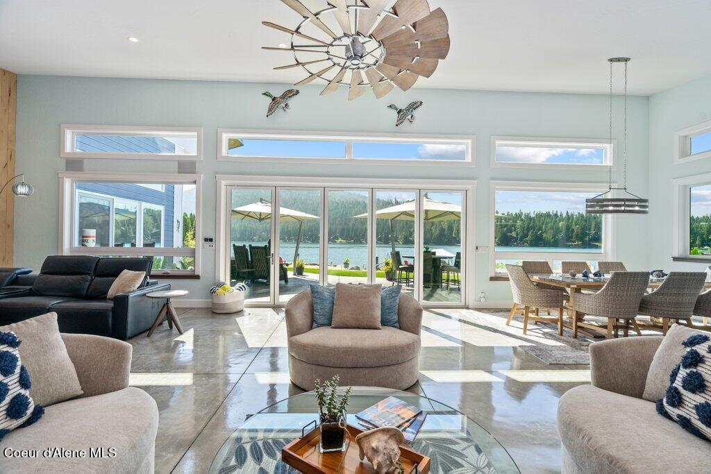 Sandpoint, Idaho, 83864, United States, 4 Bedrooms Bedrooms, ,3 BathroomsBathrooms,Residential,For Sale,1983378