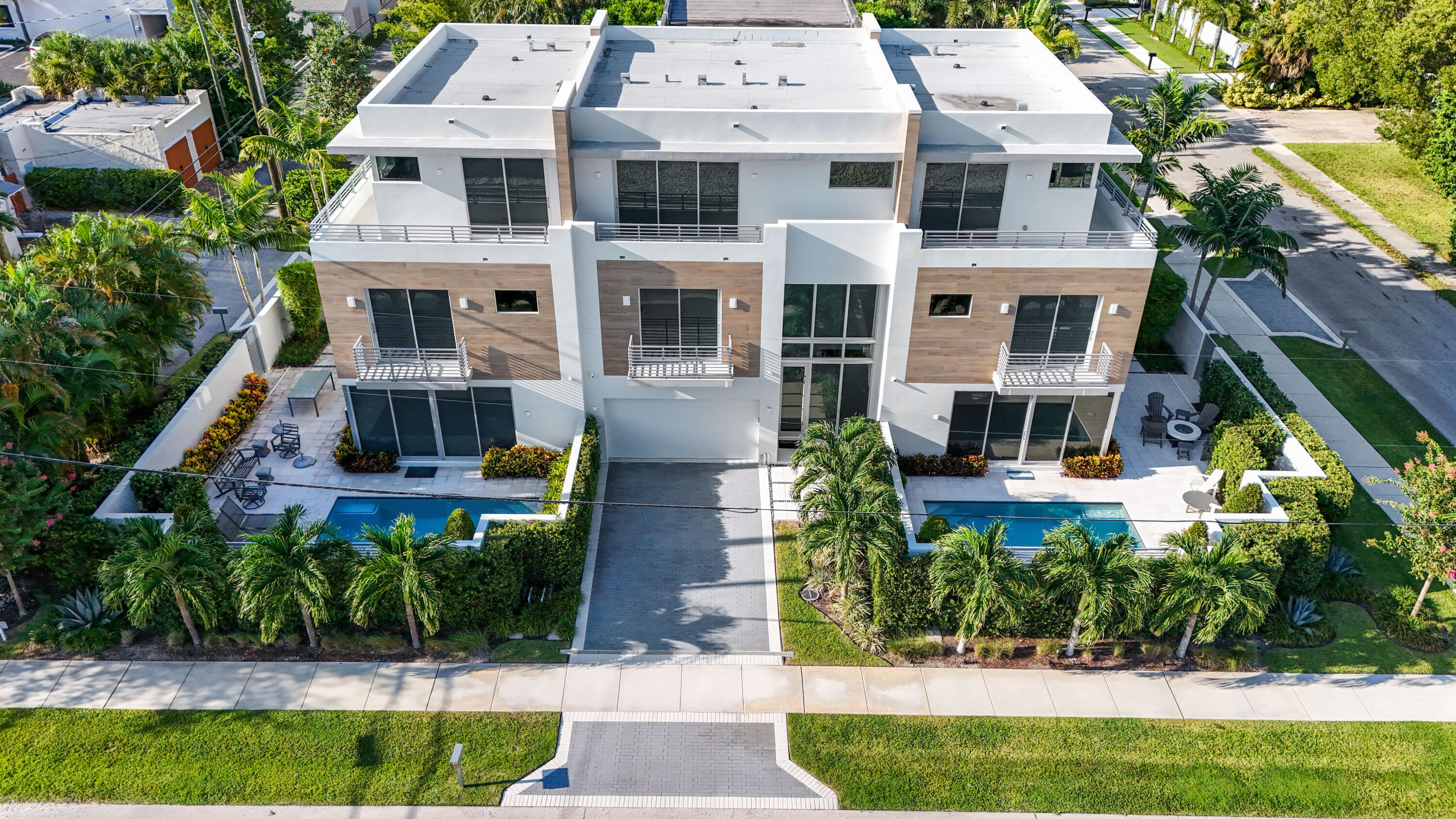 Delray Beach, Florida, 33483, United States, 3 Bedrooms Bedrooms, ,4 BathroomsBathrooms,Residential,For Sale,1940237