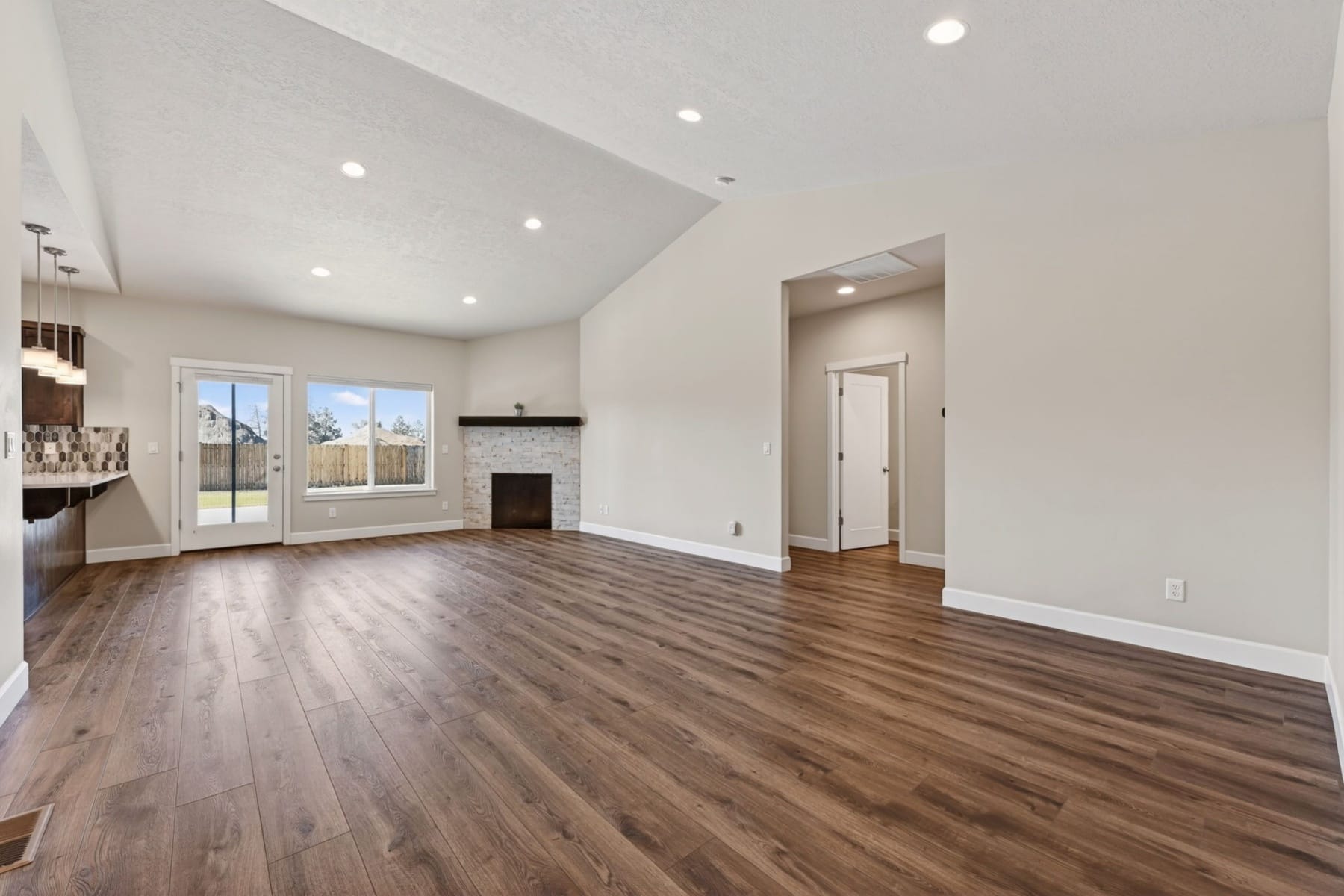  4946 SW Zenith Avenue Redmond, OR 97756 - 物件實景