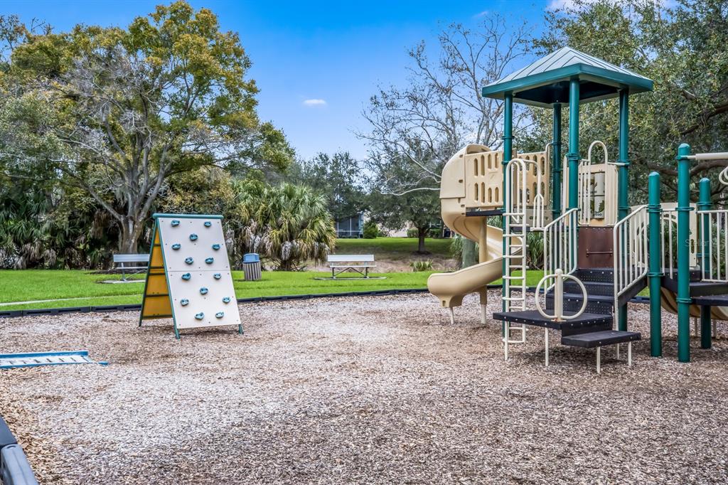 Bradenton, Florida, 34209, United States, 5 Bedrooms Bedrooms, ,3 BathroomsBathrooms,Residential,For Sale,1916938