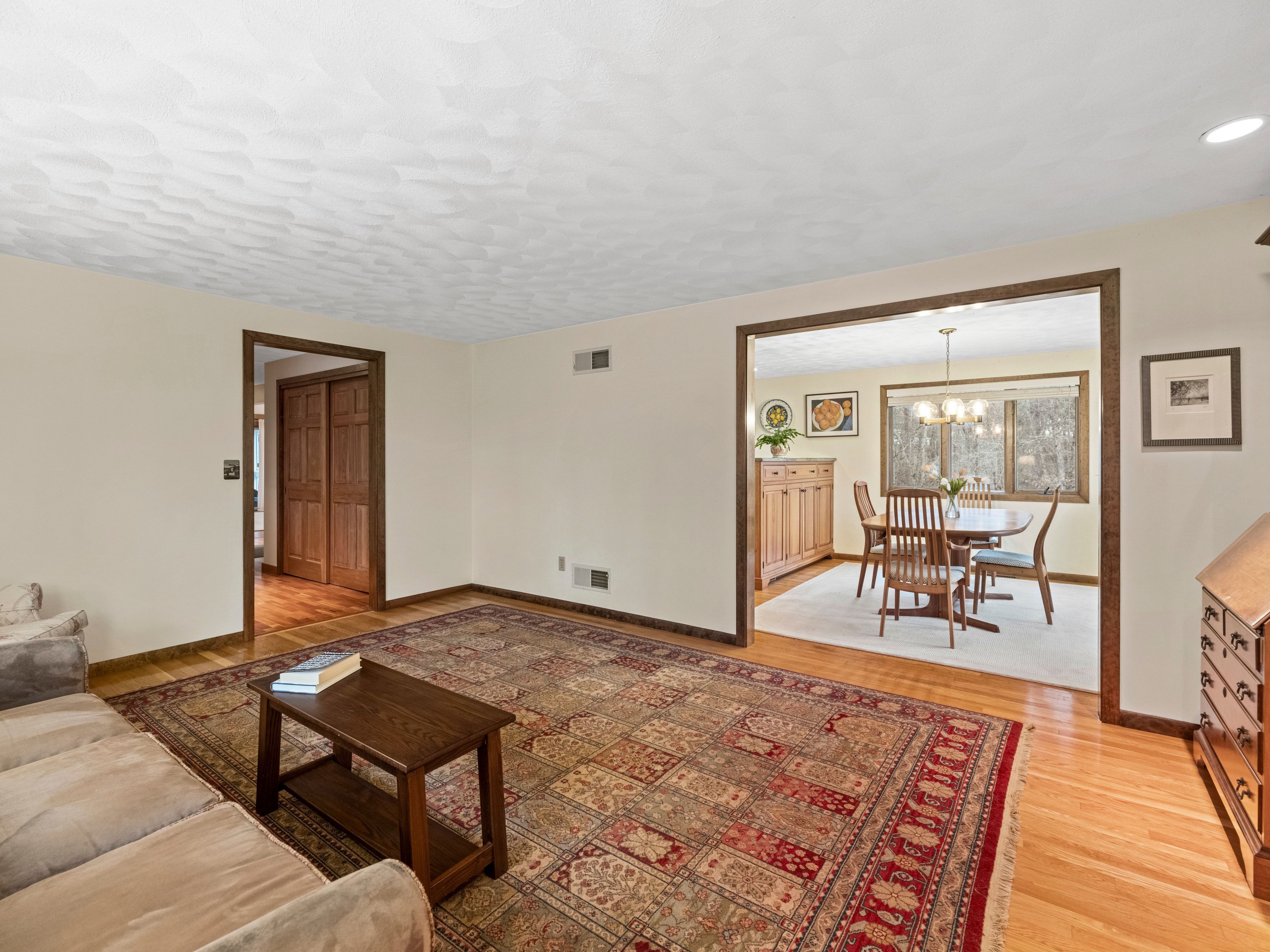  343 Sargent Road, Boxborough, MA 01719 - 物件實景