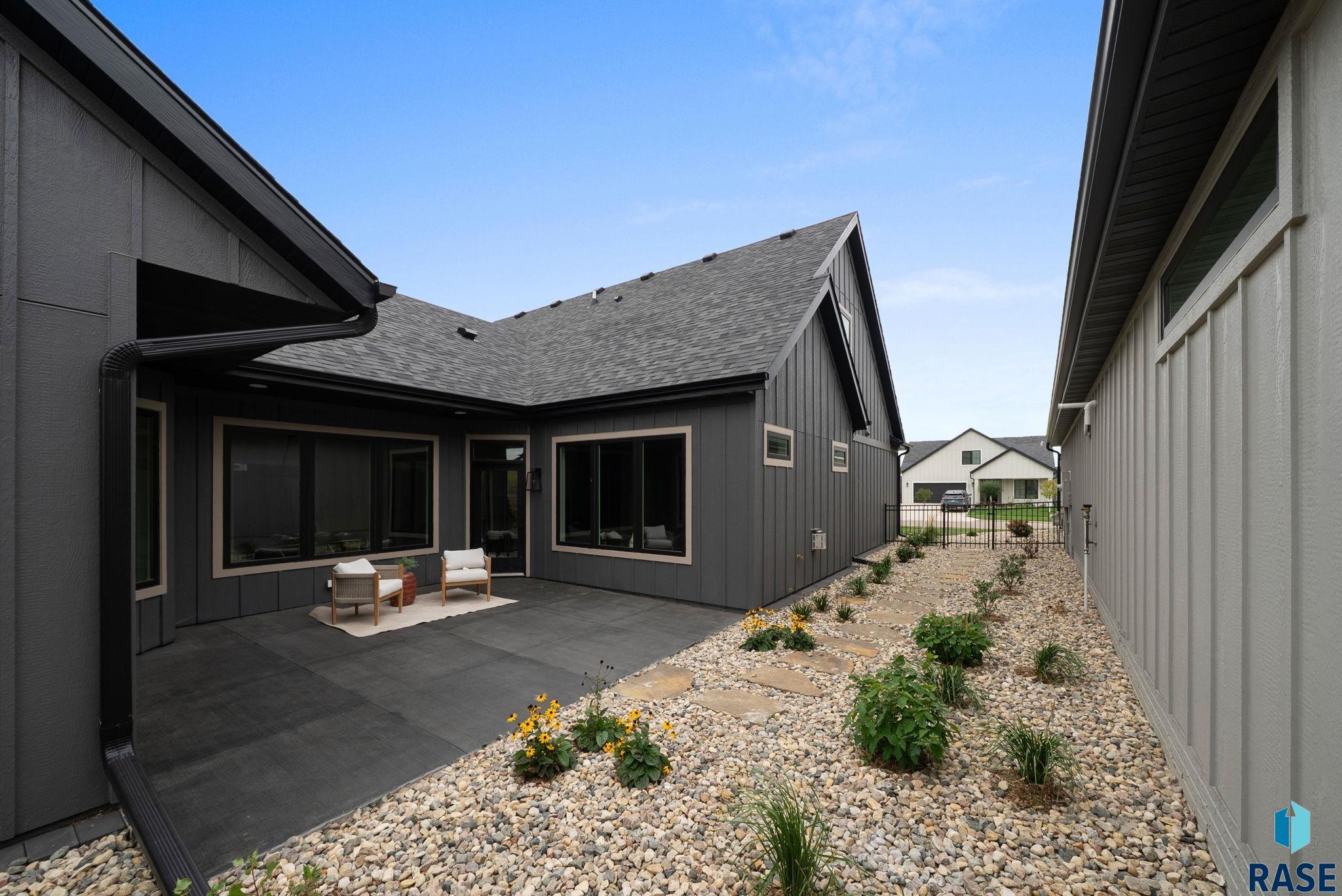 Sioux Falls, South Dakota, 57110, United States, 3 Bedrooms Bedrooms, ,3 BathroomsBathrooms,Residential,For Sale,2005643