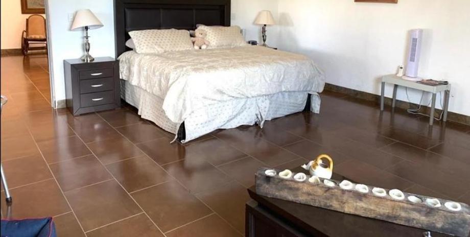 Corregidora, Querétaro, 76000, Mexico, 5 Bedrooms Bedrooms, ,1 BathroomBathrooms,Residential,For Sale,1994354