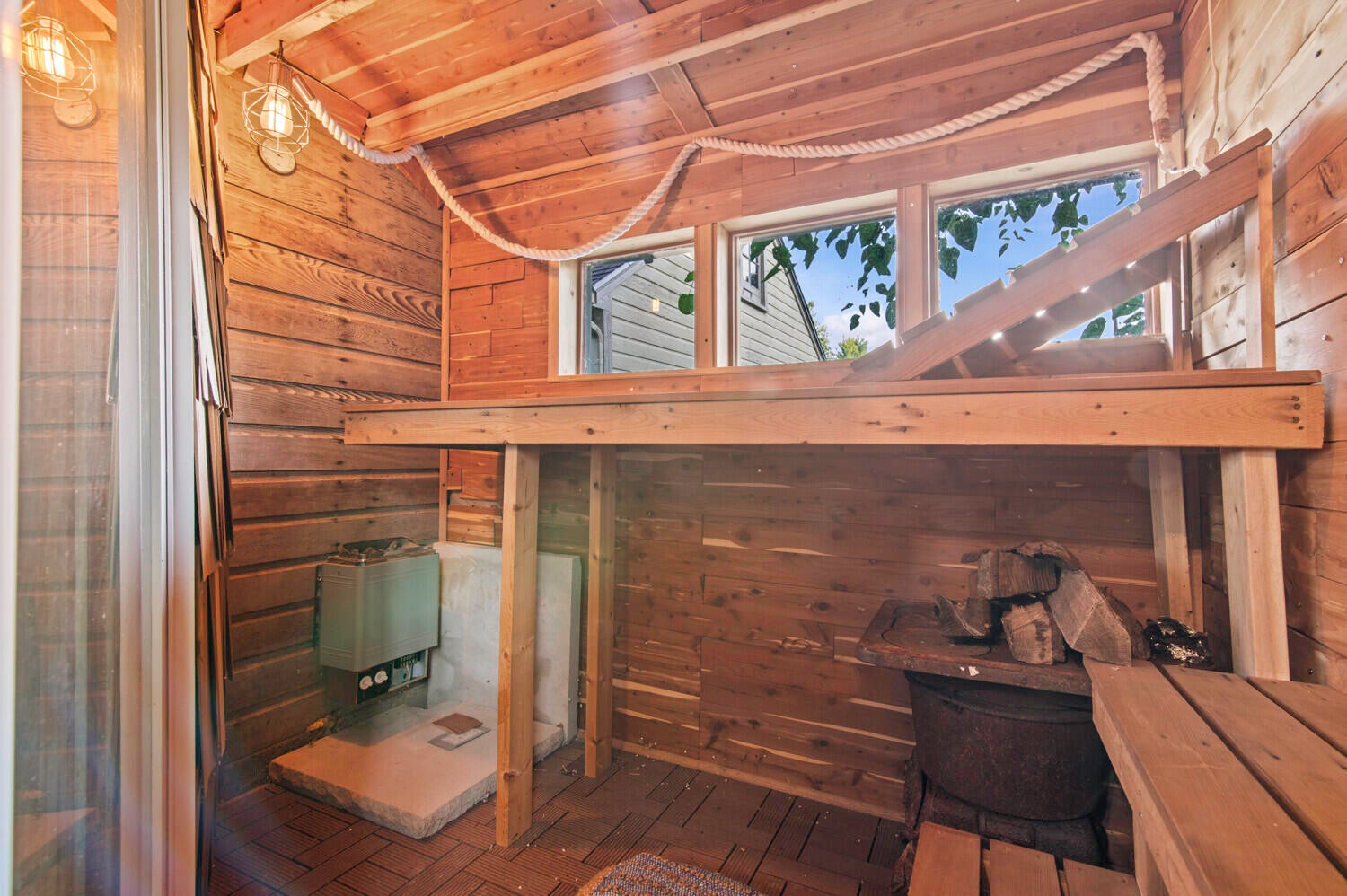 Ann Arbor, Michigan, 48103, United States, 4 Bedrooms Bedrooms, ,3 BathroomsBathrooms,Residential,For Sale,1991262