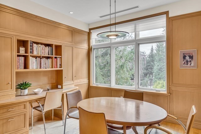 Brookline, Massachusetts, 02445, United States, 3 Bedrooms Bedrooms, ,4 BathroomsBathrooms,Residential,For Sale,1745754