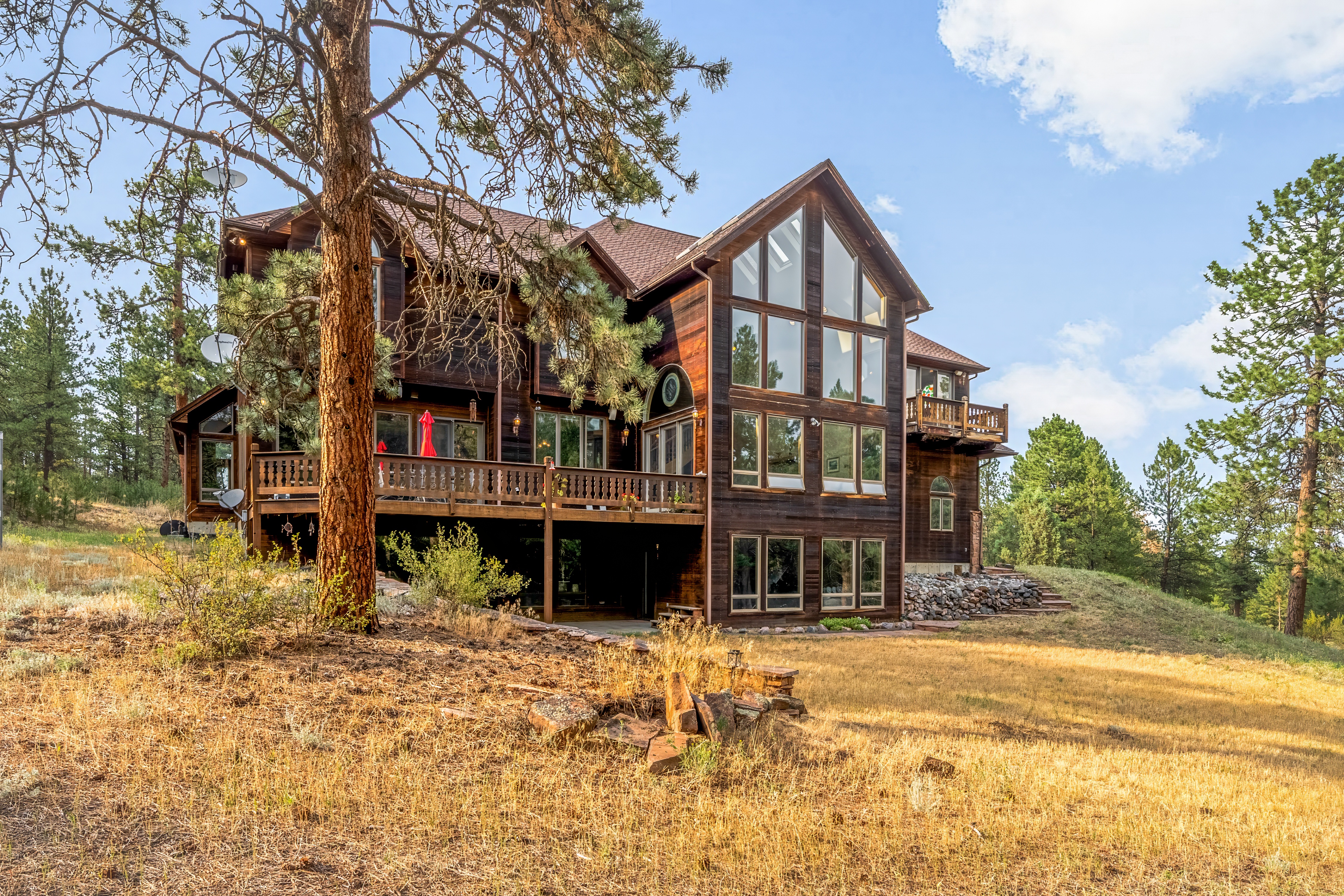  Colorado Living in Impressive 8,200 sq ft Home Backing to Pike National Forest - 物件實景