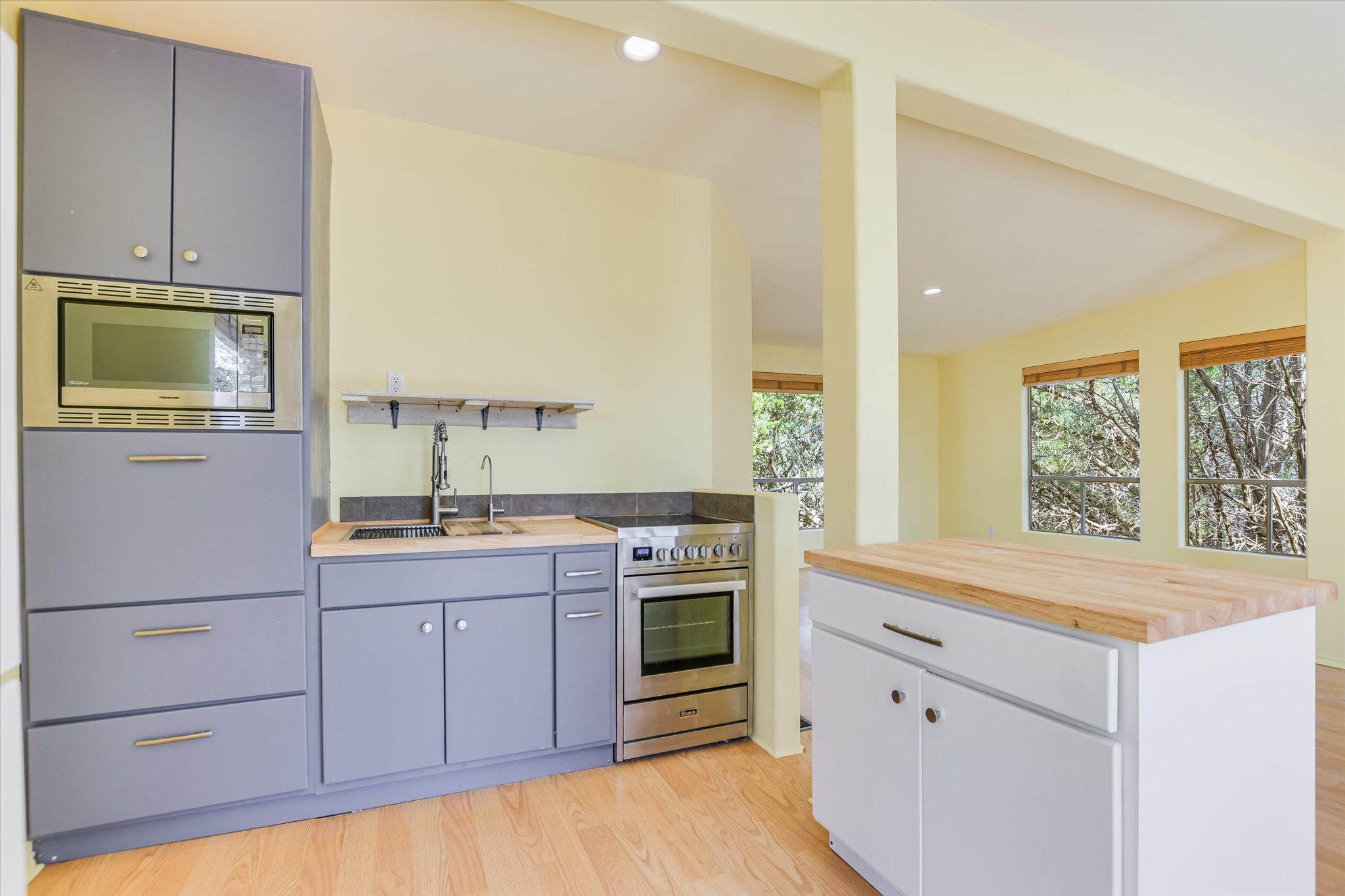 Wimberley, Texas, 78676, United States, 3 Bedrooms Bedrooms, ,3 BathroomsBathrooms,Residential,For Sale,1984414