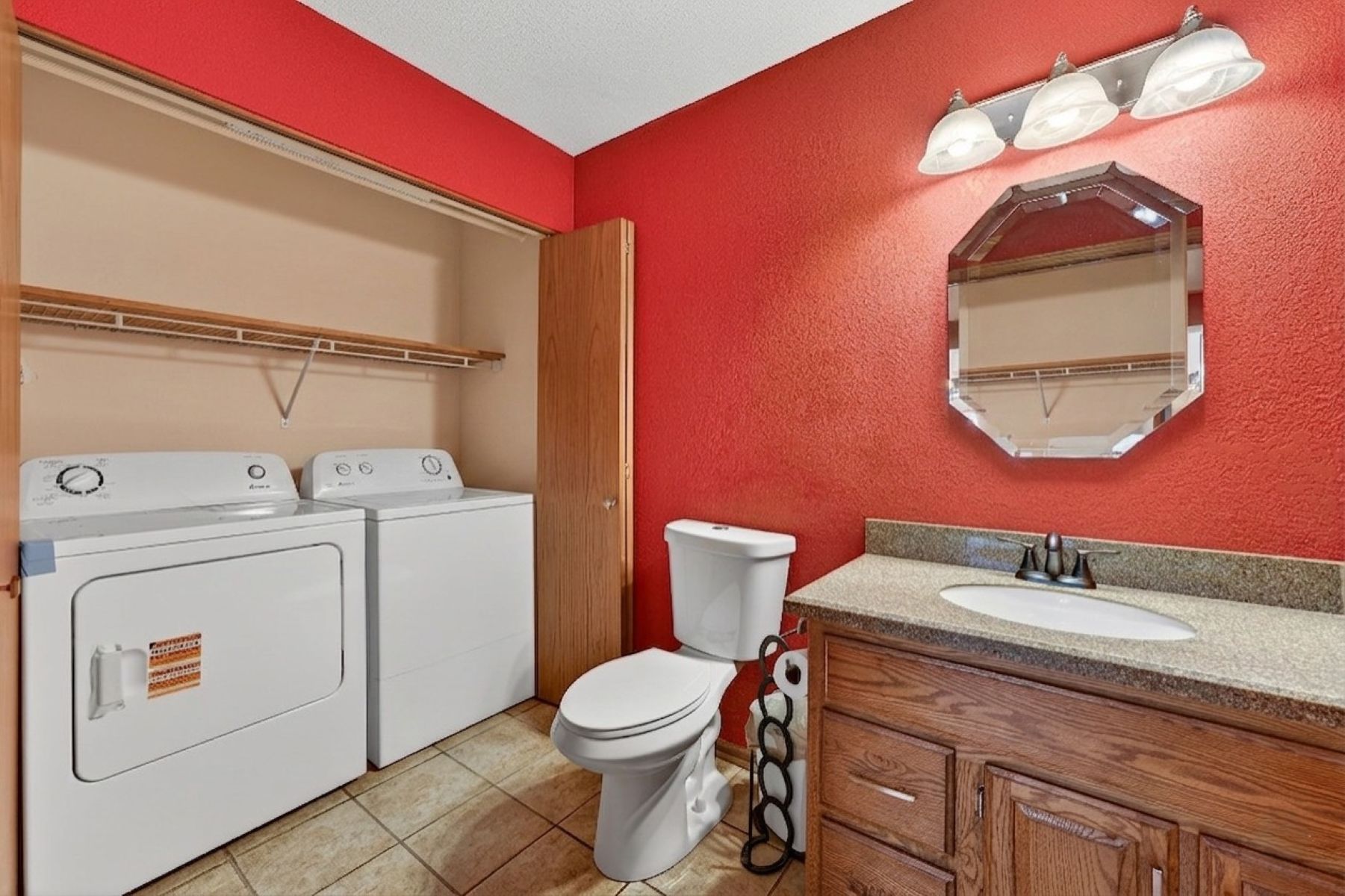  Three Bedroom Condo in Pewaukee - 物件實景