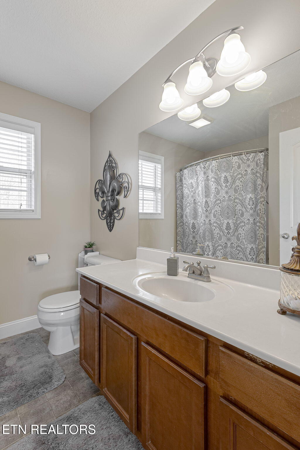 Knoxville, Tennessee, 37938, United States, 4 Bedrooms Bedrooms, ,3 BathroomsBathrooms,Residential,For Sale,1996658