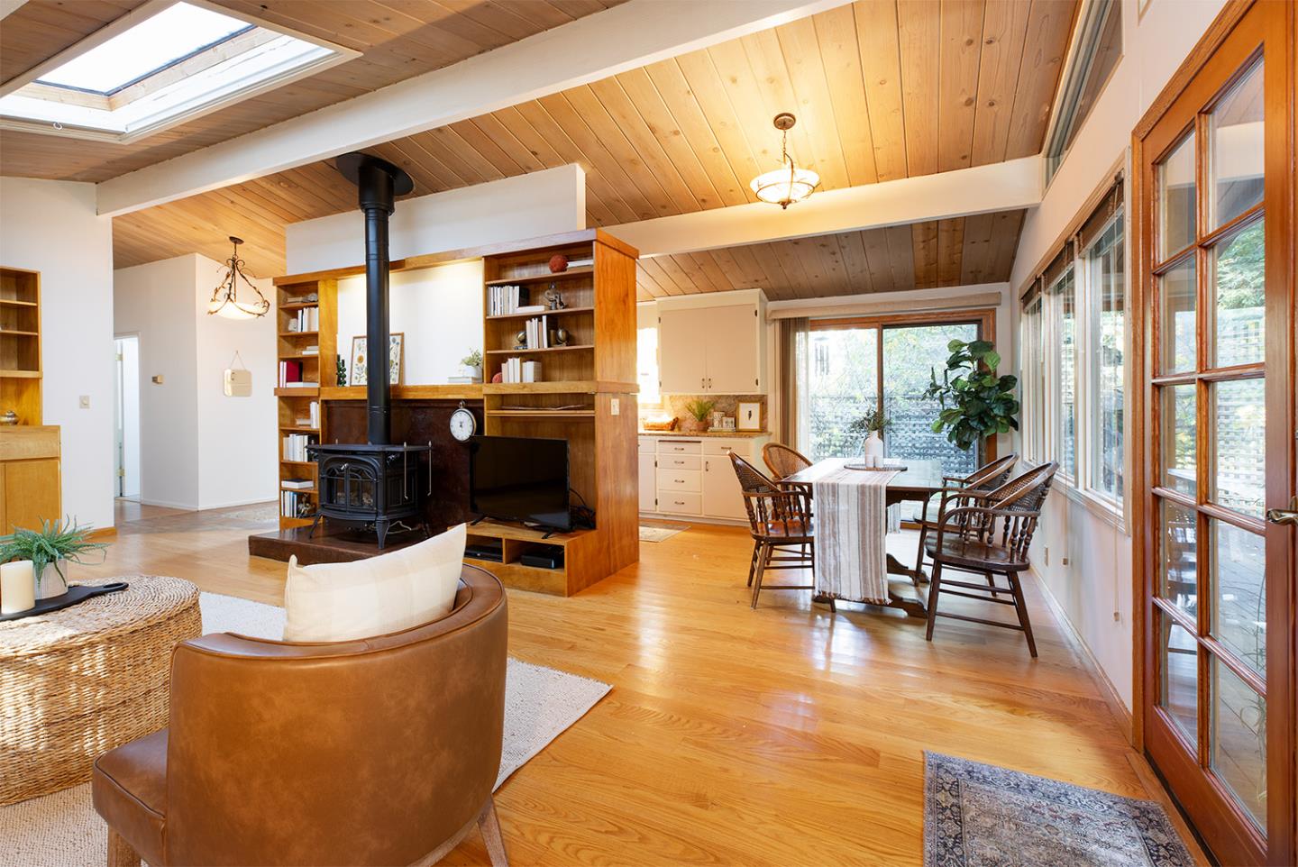 Felton, California, 95018, United States, 3 Bedrooms Bedrooms, ,3 BathroomsBathrooms,Residential,For Sale,1996895