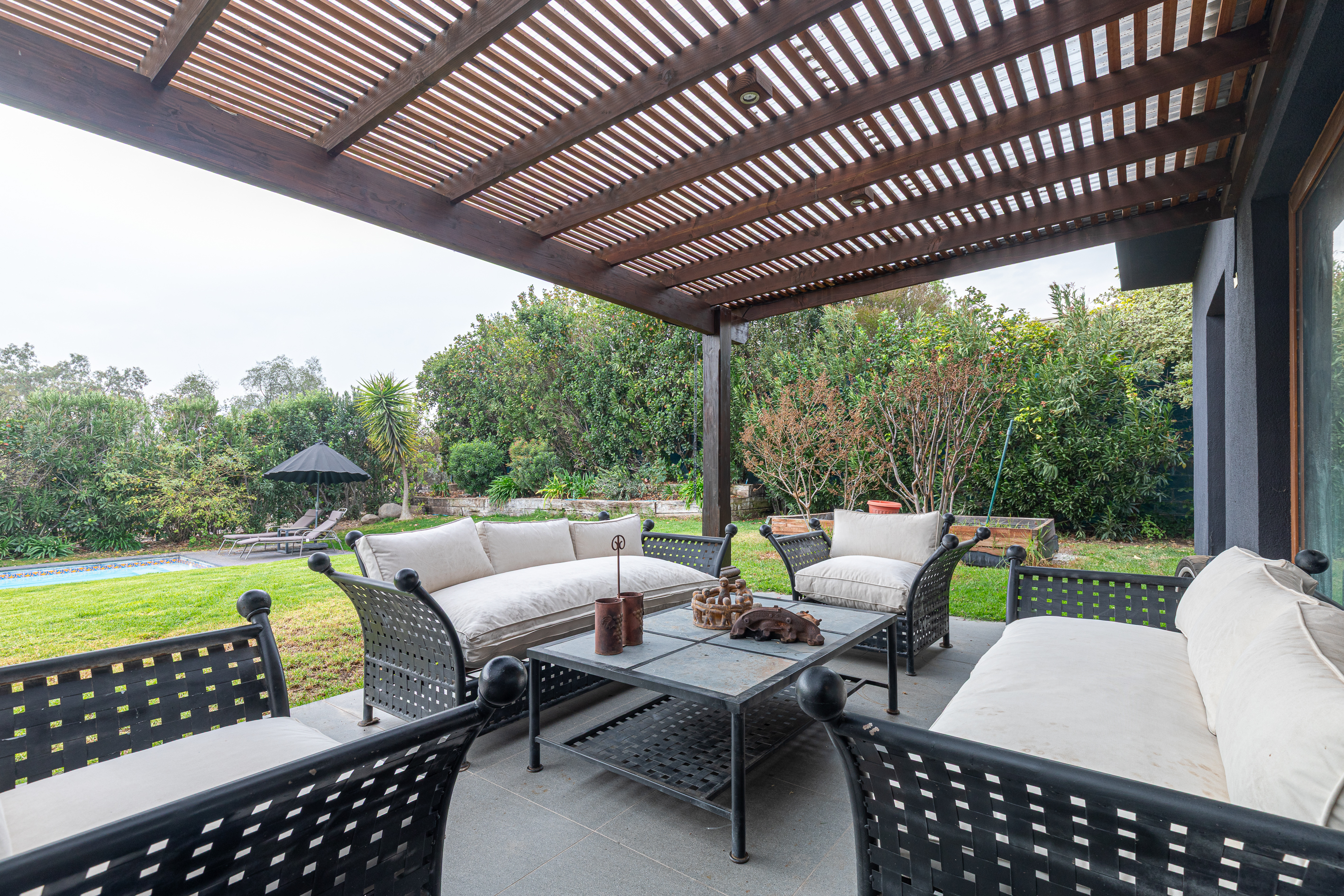  Contemporary 4-Bedroom Home in Piedra Roja - 物件實景