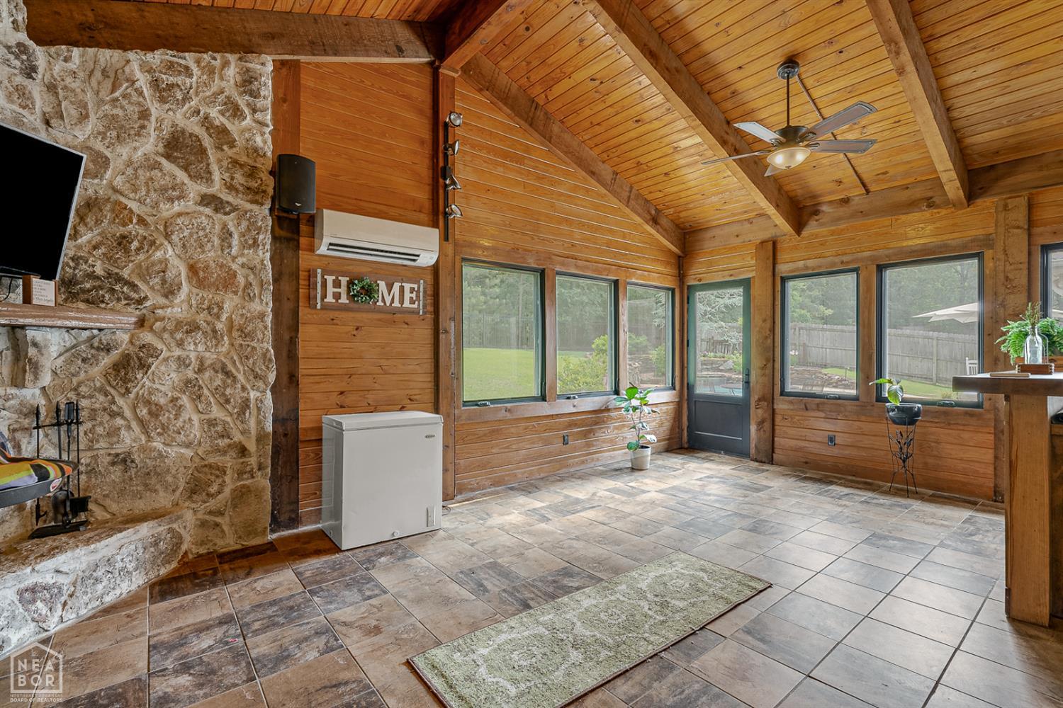 Jonesboro, Arkansas, 72404, United States, 4 Bedrooms Bedrooms, ,3 BathroomsBathrooms,Residential,For Sale,1982326