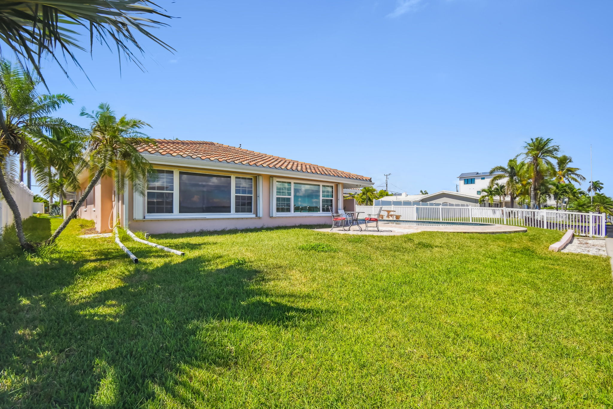 Madeira Beach, Florida, 33708, United States, 4 Bedrooms Bedrooms, ,2 BathroomsBathrooms,Residential,For Sale,2005483