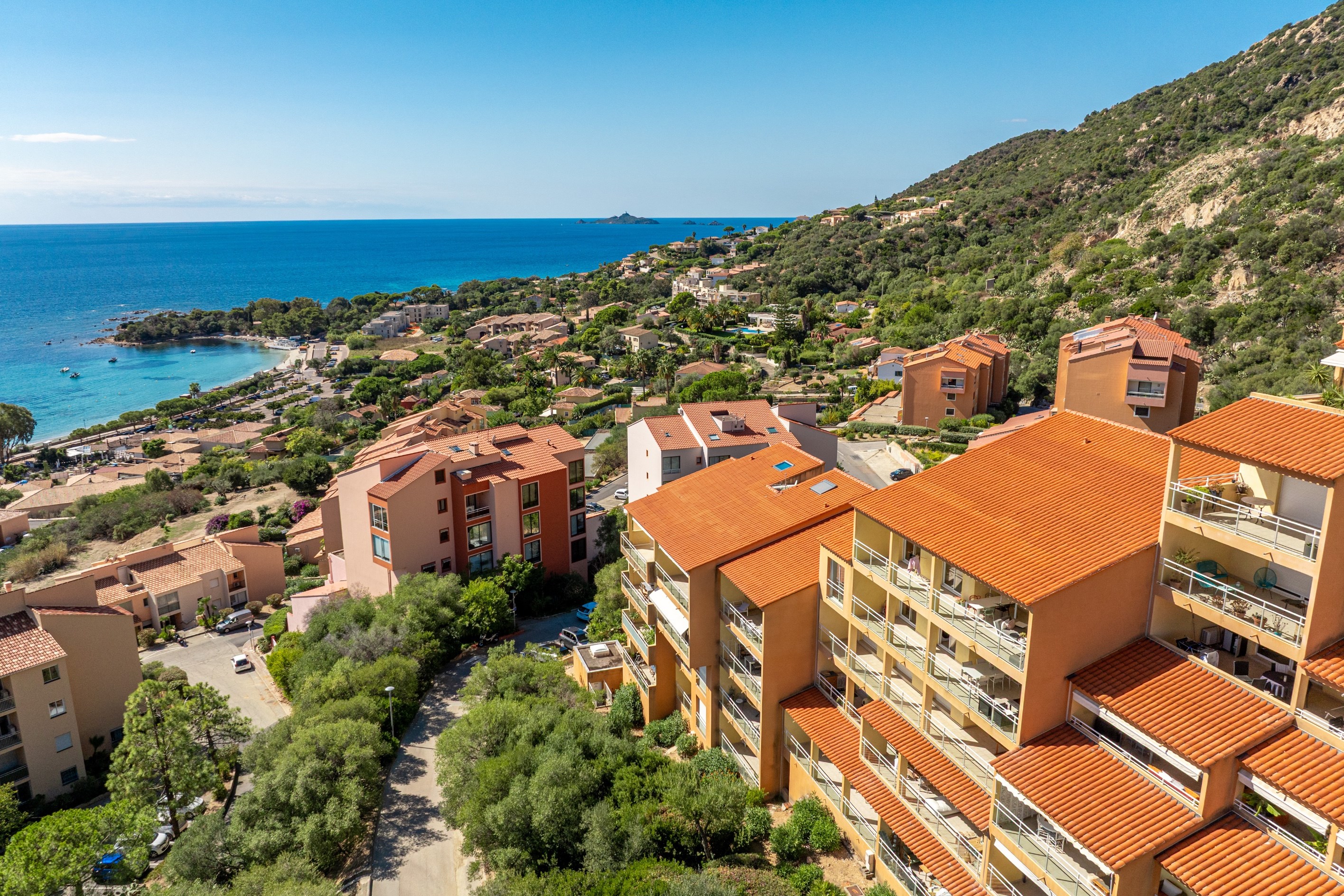  For sale : Luxury apartment, terrace, and panoramic sea view - Route des Iles S… - 物件實景