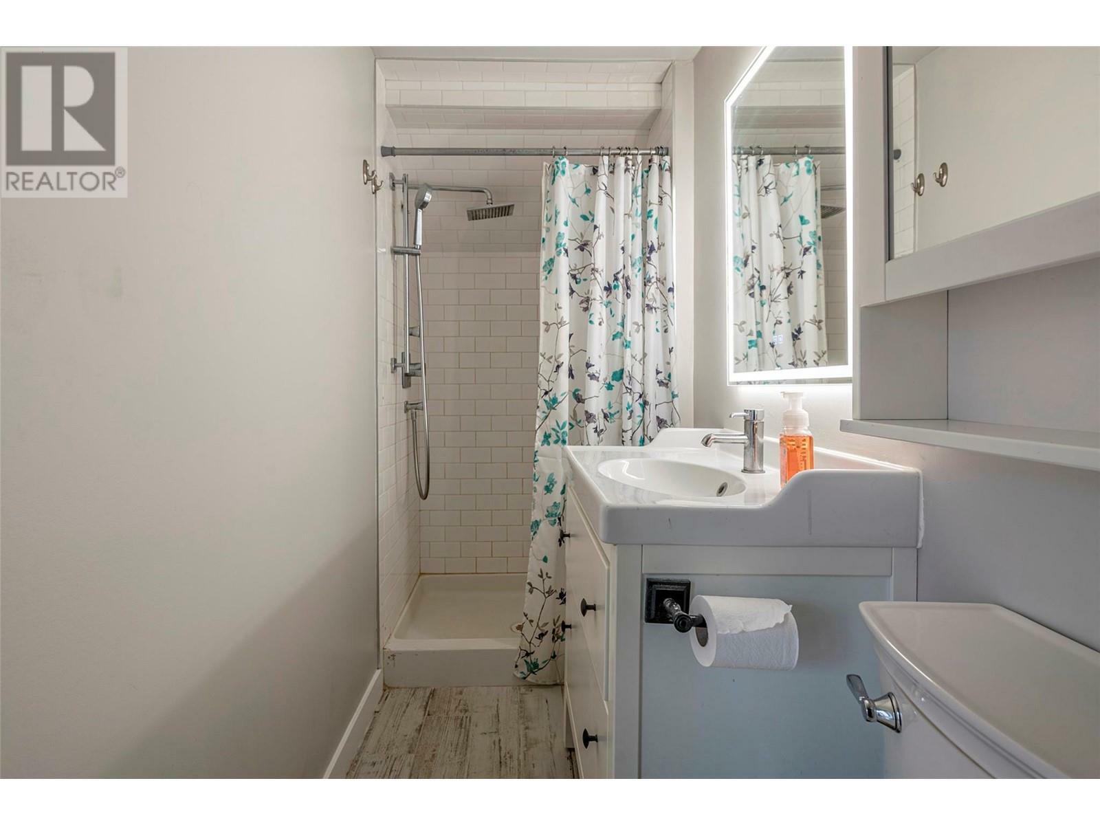 FALKLAND, British Columbia, V0E 1W0, CA, 3 Bedrooms Bedrooms, ,2 BathroomsBathrooms,Residential,For Sale,1836666