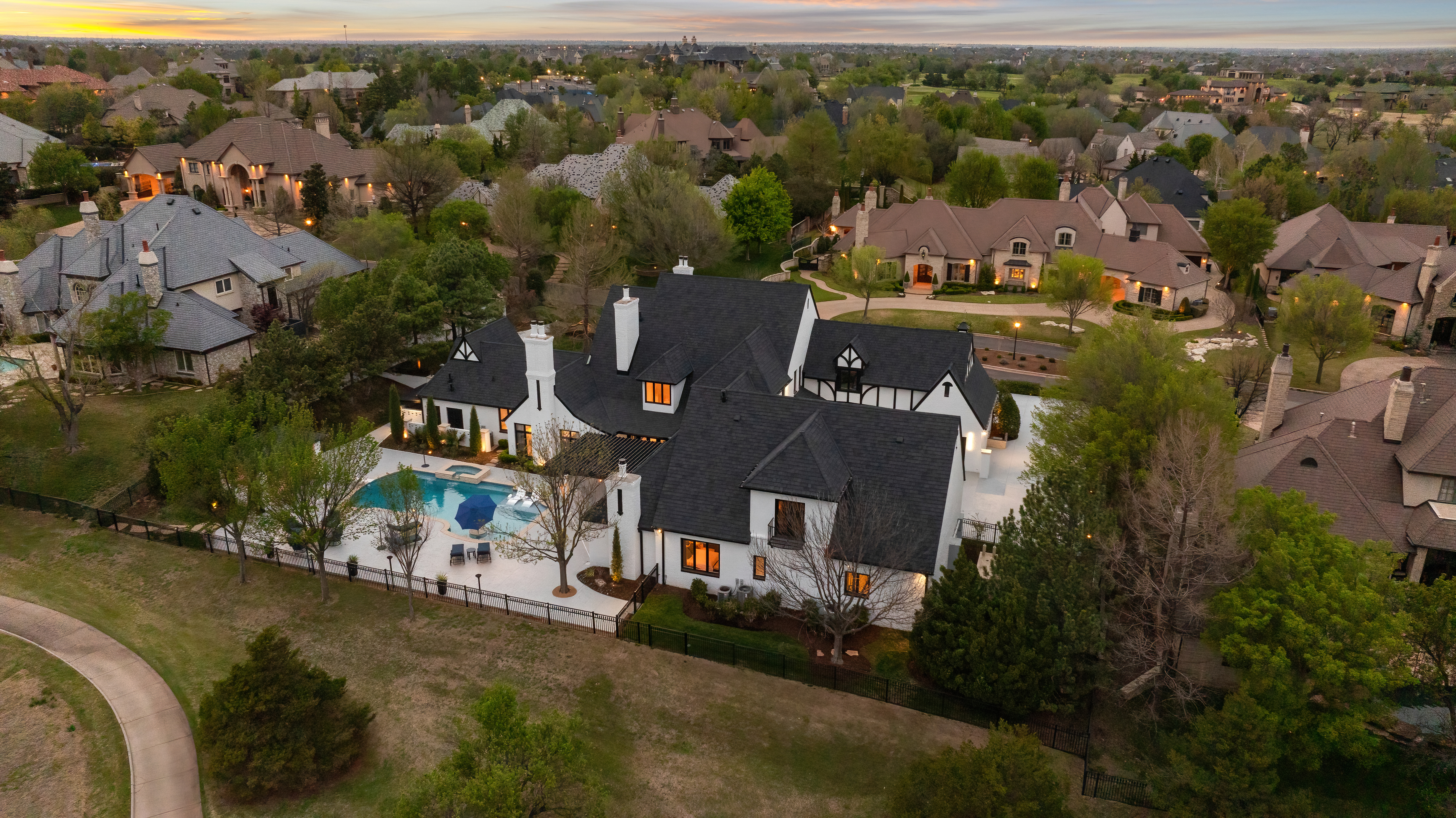  5100 Wisteria Drive, Oklahoma City, OK 73142 - 物件實景