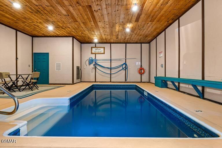 Sevierville, Tennessee, 37876, United States, 2 Bedrooms Bedrooms, ,4 BathroomsBathrooms,Residential,For Sale,2019046
