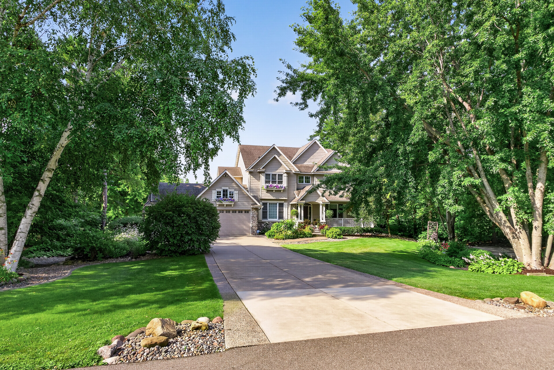 Elegant Fox Ridge Retreat with Exceptional Entertaining Spaces - 物件實景
