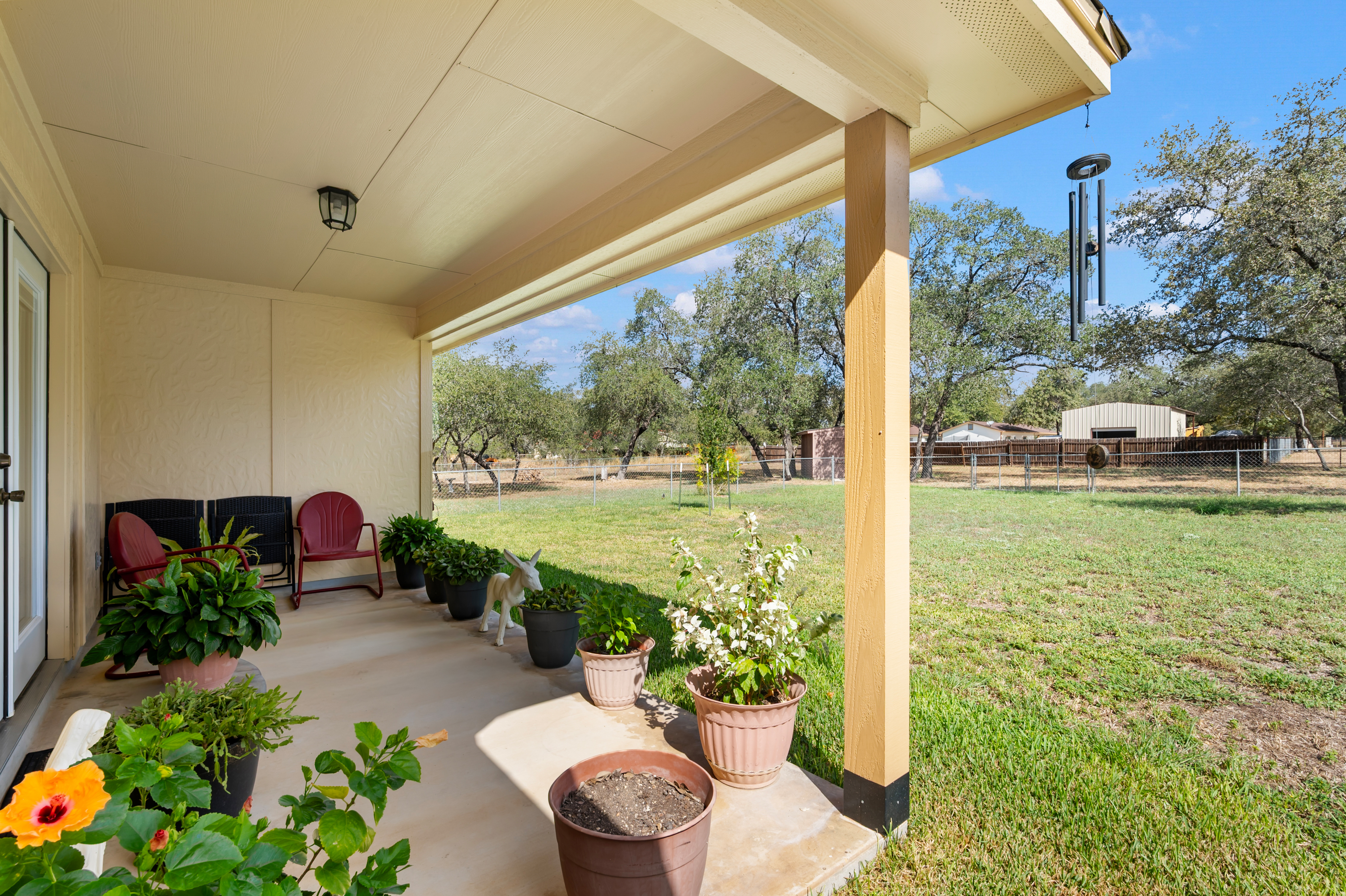  Spacious Poteet Home on 1.02 Acres - 物件實景