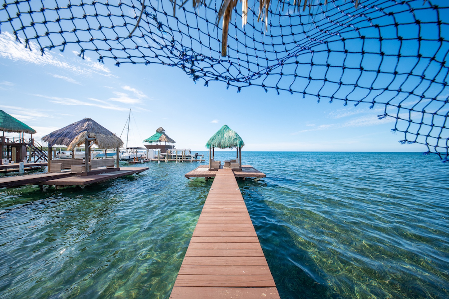  Beachfront Resort Style Home with Pool, Boat Slip & Lift, Guaiabara Beach - 物件實景