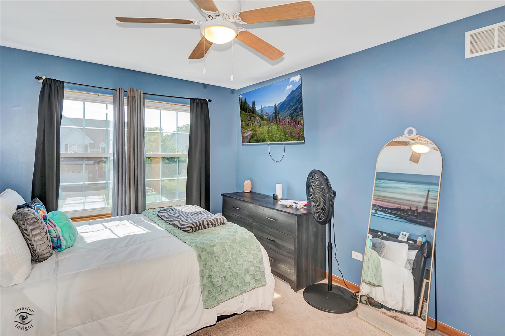 Plainfield, Illinois, 60586, United States, 4 Bedrooms Bedrooms, ,3 BathroomsBathrooms,Residential,For Sale,1861546