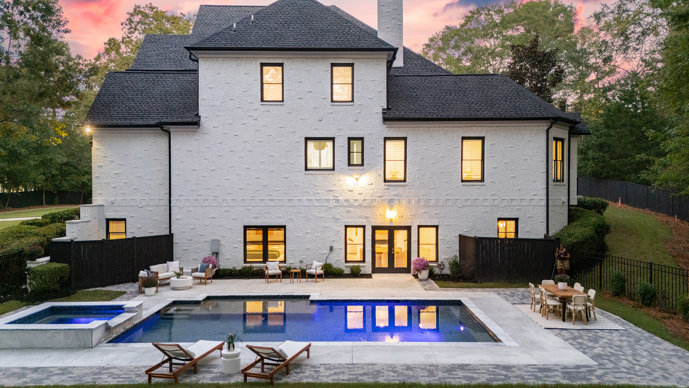  Exceptional Estate Combines Modern Luxury and Timeless Elegance - 物件實景