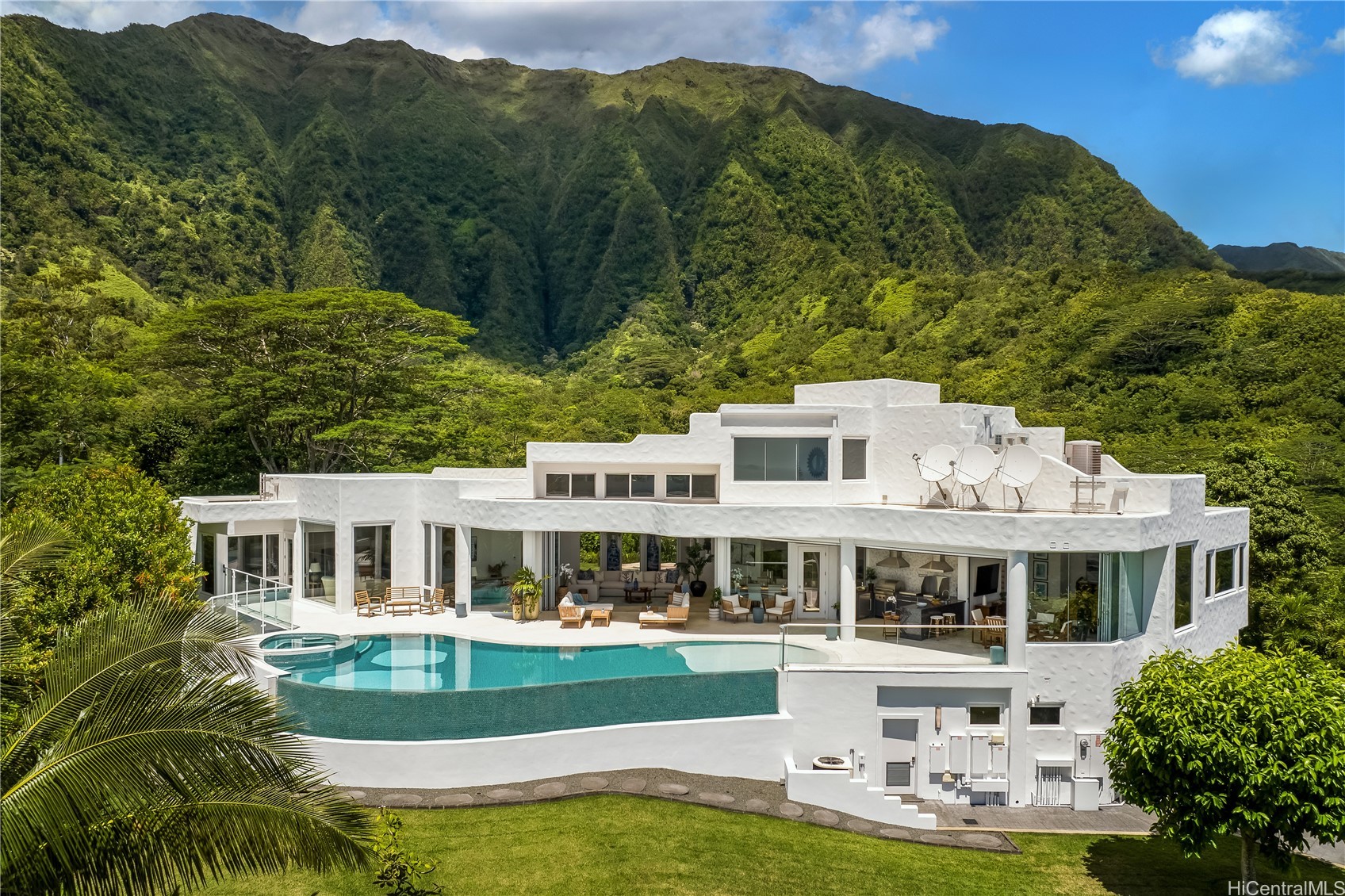 Kaneohe, Hawaii, 96744, United States, 5 Bedrooms Bedrooms, ,7 BathroomsBathrooms,Residential,For Sale,1916929