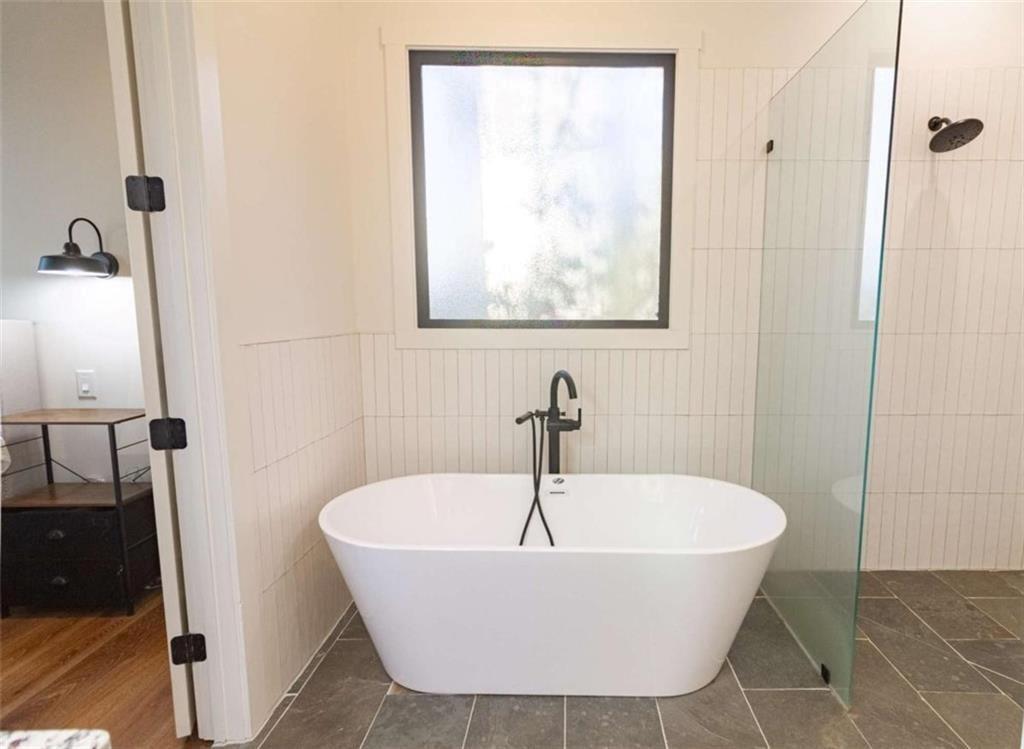 Cleveland, Georgia, 30528, United States, 3 Bedrooms Bedrooms, ,2 BathroomsBathrooms,Residential,For Sale,1928756