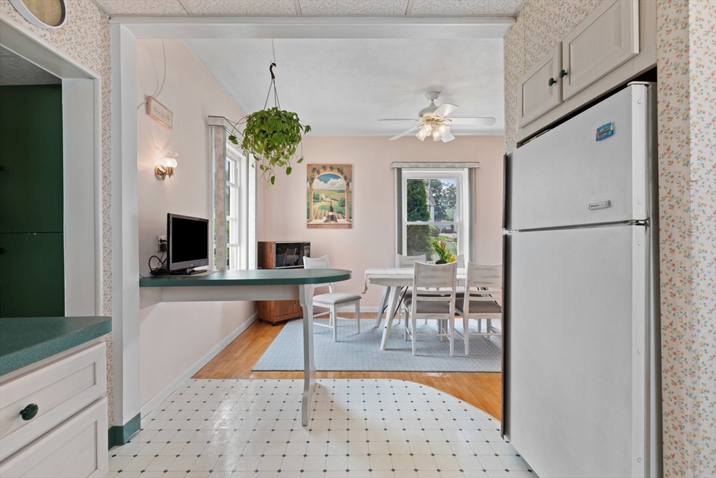 Medford, Massachusetts, 02155, United States, 3 Bedrooms Bedrooms, ,2 BathroomsBathrooms,Residential,For Sale,1923943