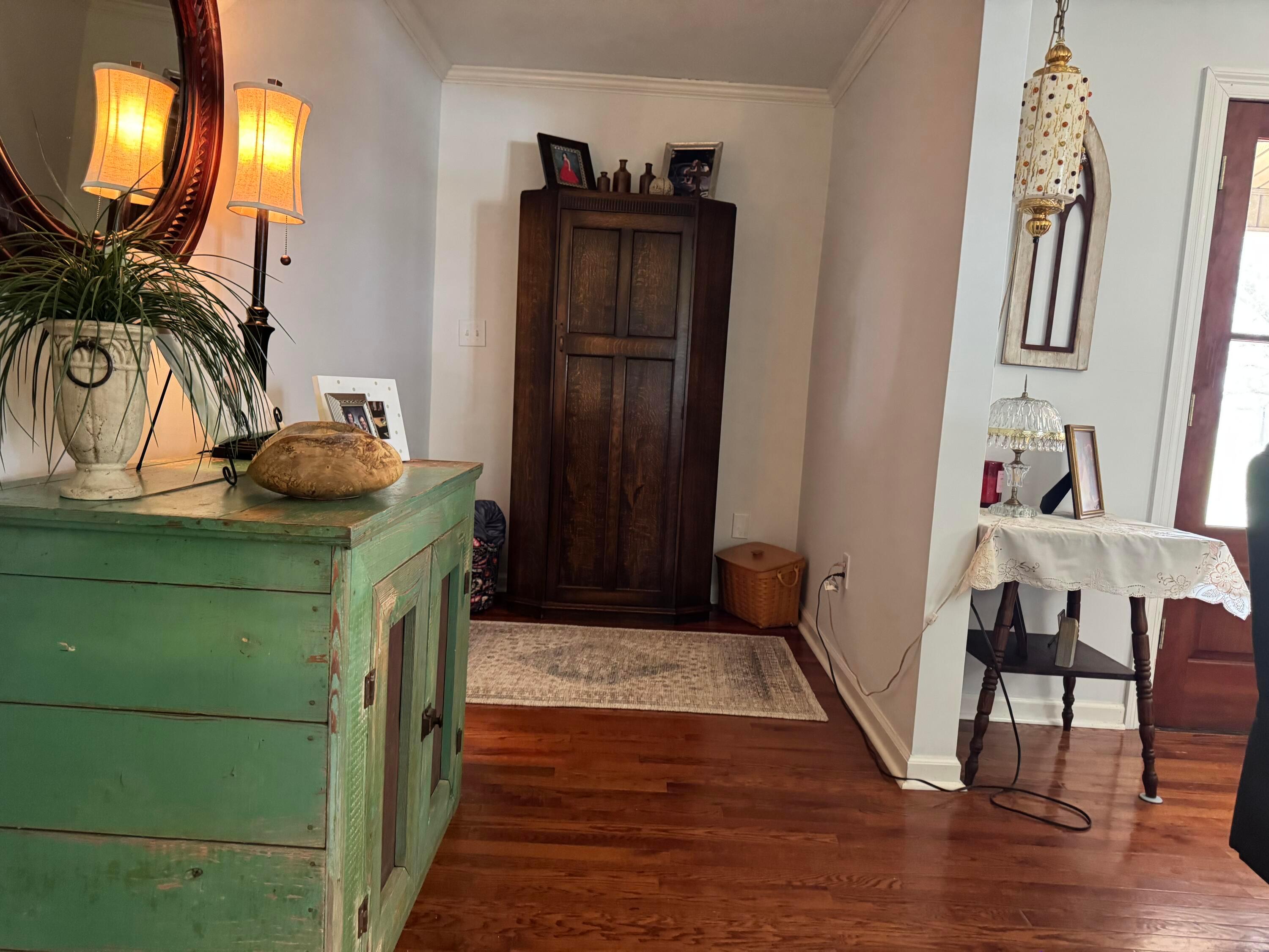 Guntown, Mississippi, 38849, United States, 4 Bedrooms Bedrooms, ,3 BathroomsBathrooms,Residential,For Sale,1947113