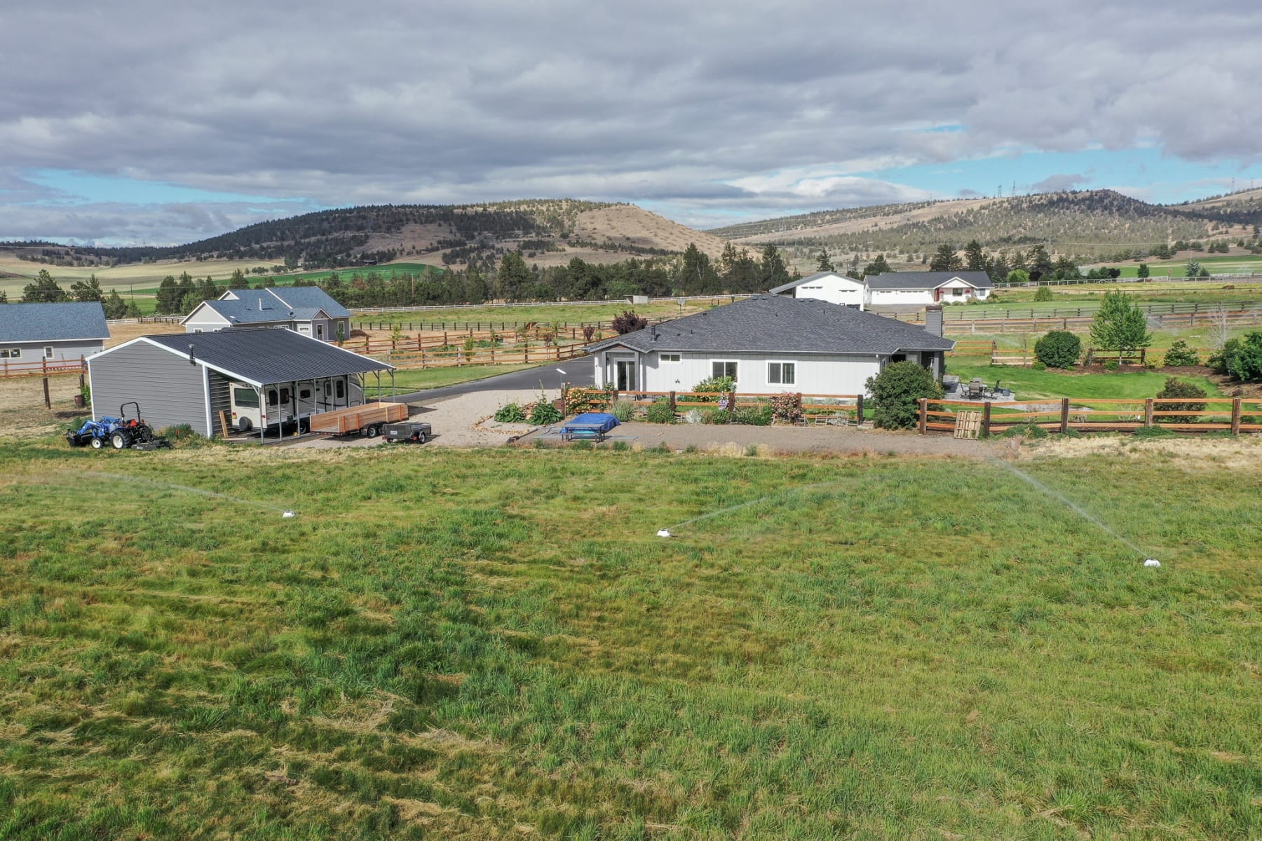  8933 NW Elizabeth Way Prineville, OR 97754 - 物件實景