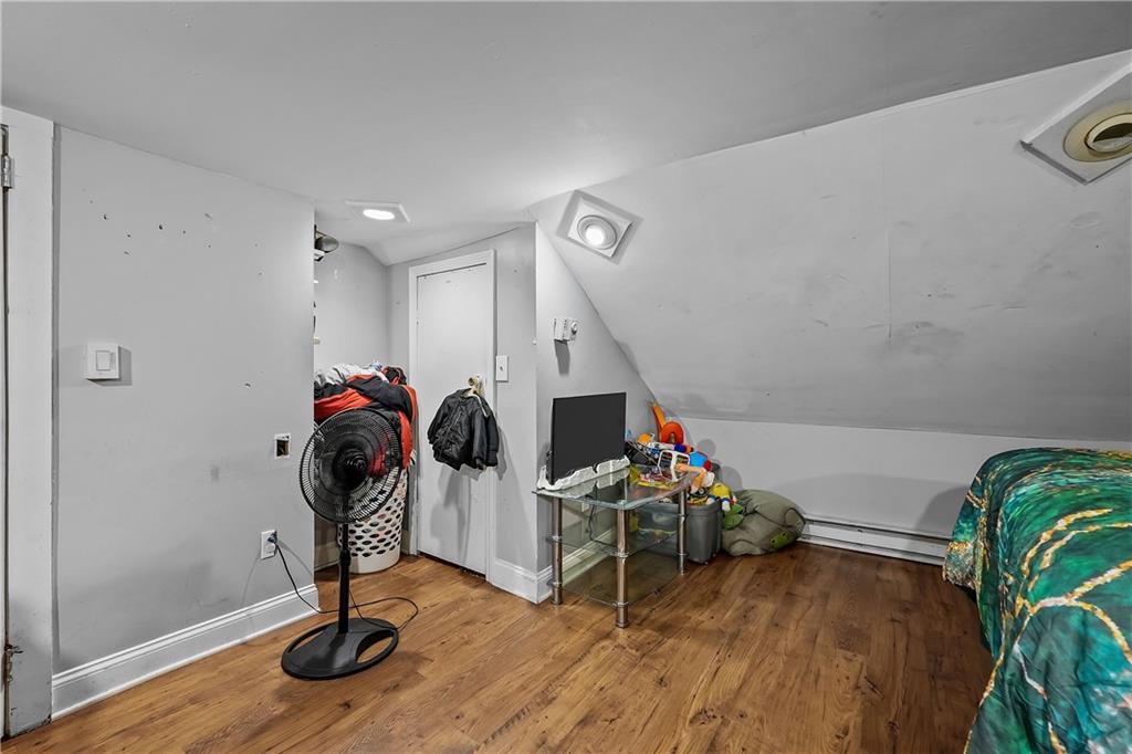 Woonsocket, Rhode Island, 02895, United States, 7 Bedrooms Bedrooms, ,3 BathroomsBathrooms,Residential,For Sale,1935382