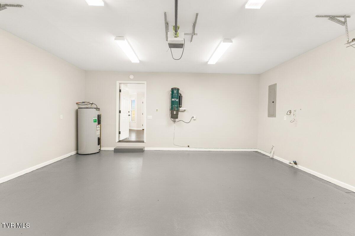 Gray, Tennessee, 37615, United States, 4 Bedrooms Bedrooms, ,3 BathroomsBathrooms,Residential,For Sale,1979136