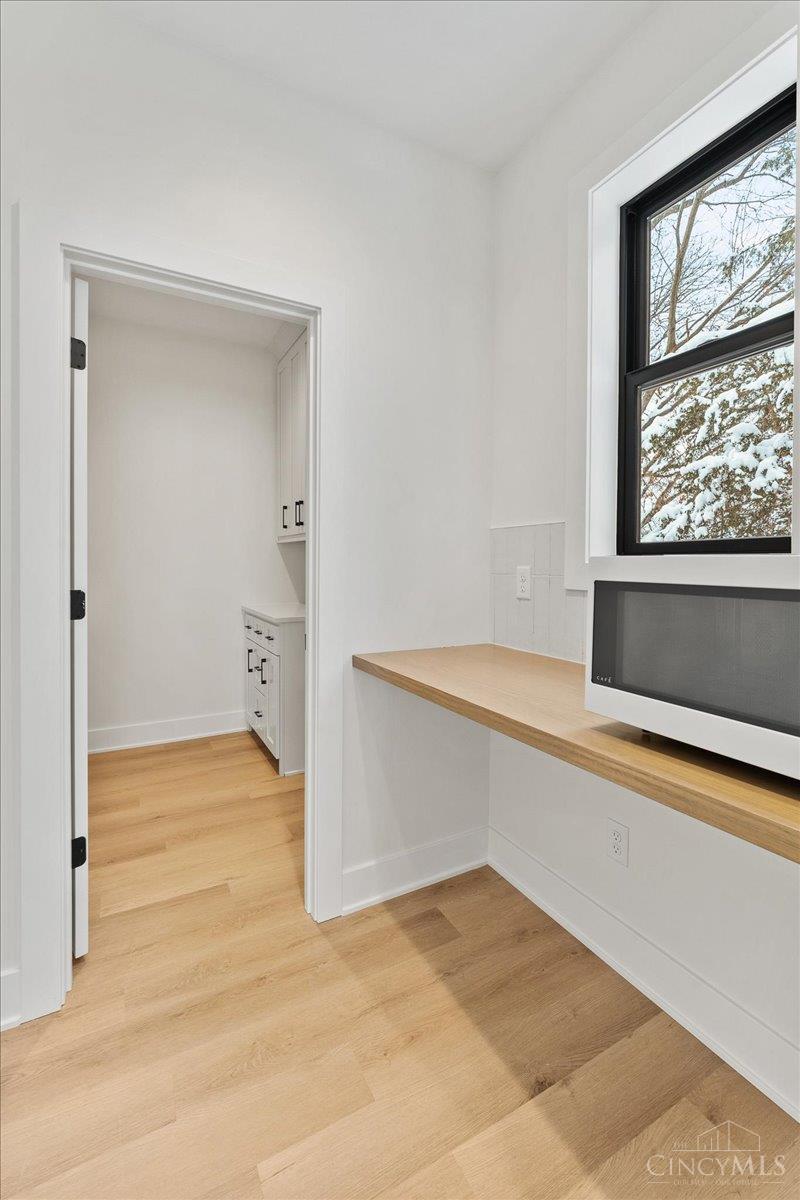 Blue Ash, Ohio, 45241, United States, 4 Bedrooms Bedrooms, ,4 BathroomsBathrooms,Residential,For Sale,2001661