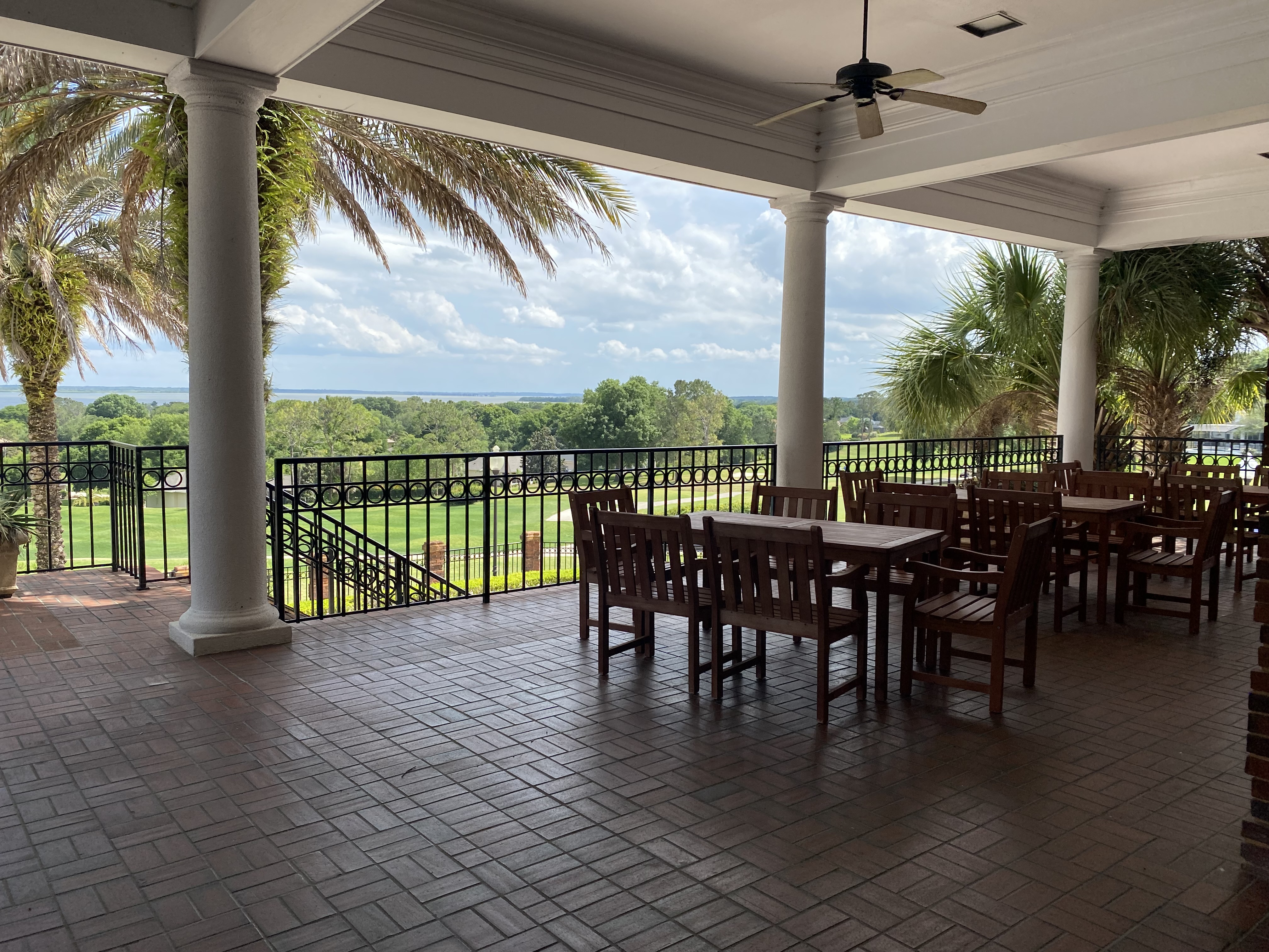 Lady Lake, Florida, 32159, United States, 4 Bedrooms Bedrooms, ,3 BathroomsBathrooms,Residential,For Sale,1945025