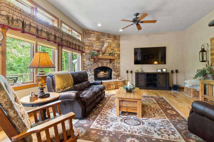 Crown Point, Indiana, 46307, United States, 3 Bedrooms Bedrooms, ,3 BathroomsBathrooms,Residential,For Sale,1942577
