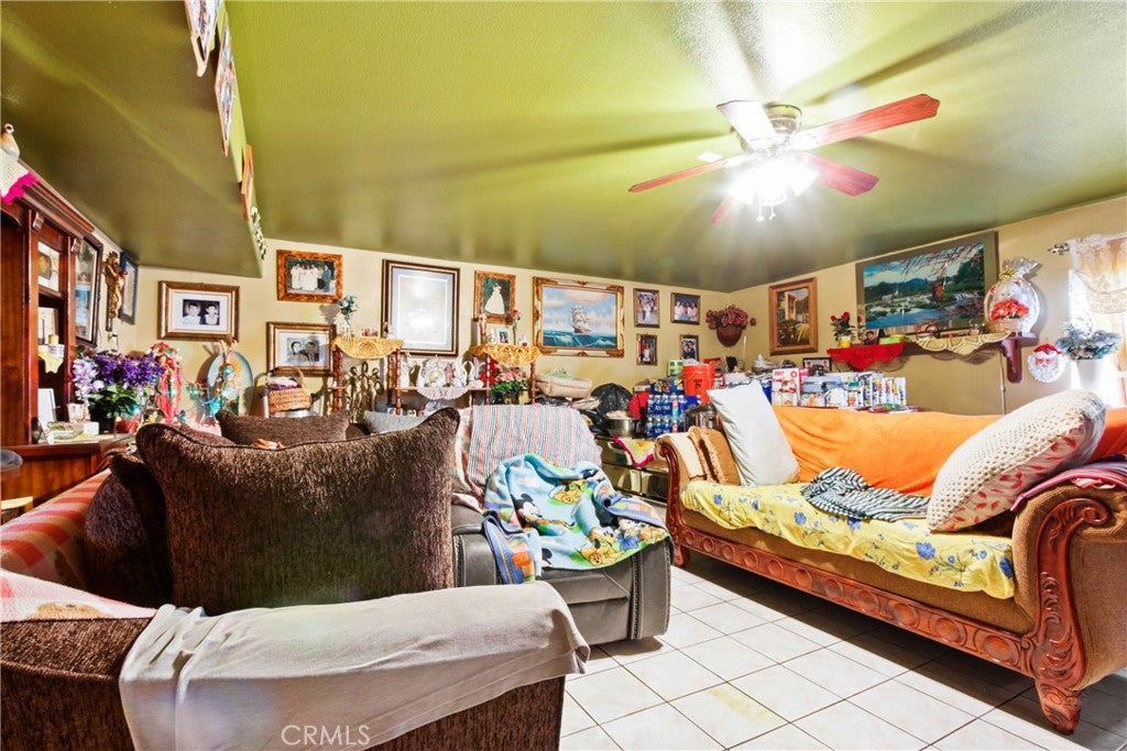 Los Angeles, California, 90003, United States, ,Residential,For Sale,1921001