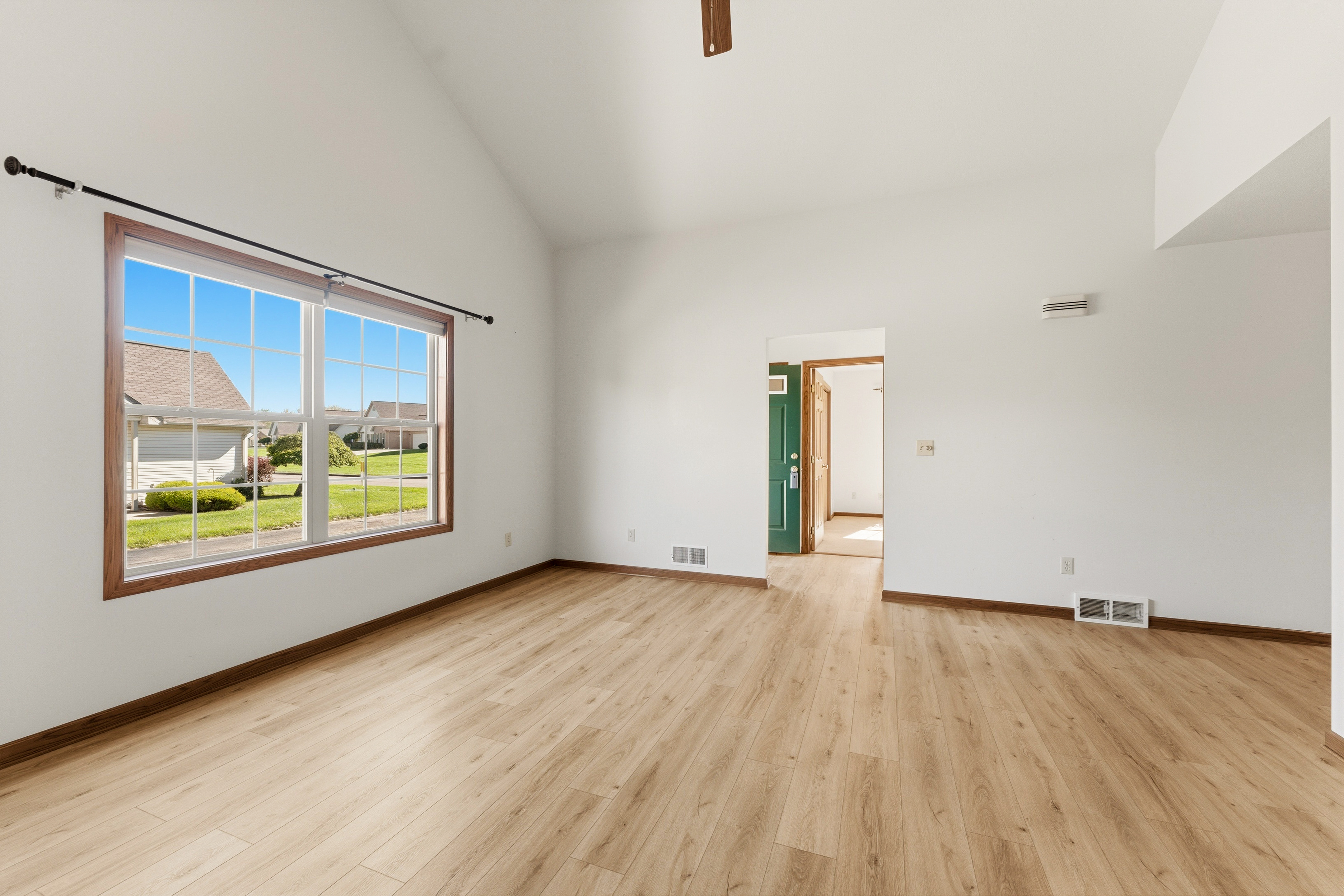  1097 Timberwood Drive, Beaver Falls, PA 15010 - 物件實景