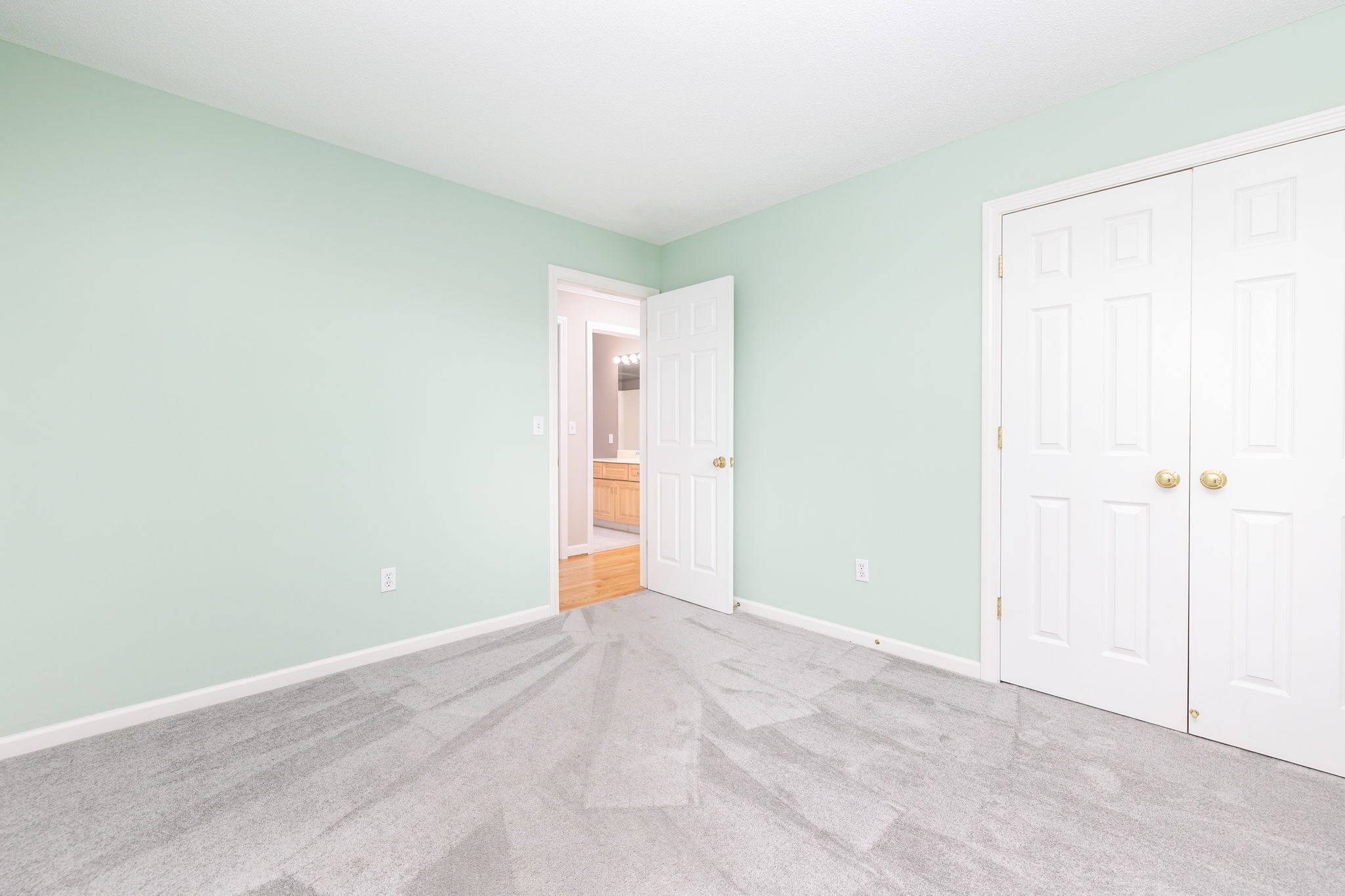 Rocky Hill, Connecticut, 06067, United States, 4 Bedrooms Bedrooms, ,3 BathroomsBathrooms,Residential,For Sale,1991962