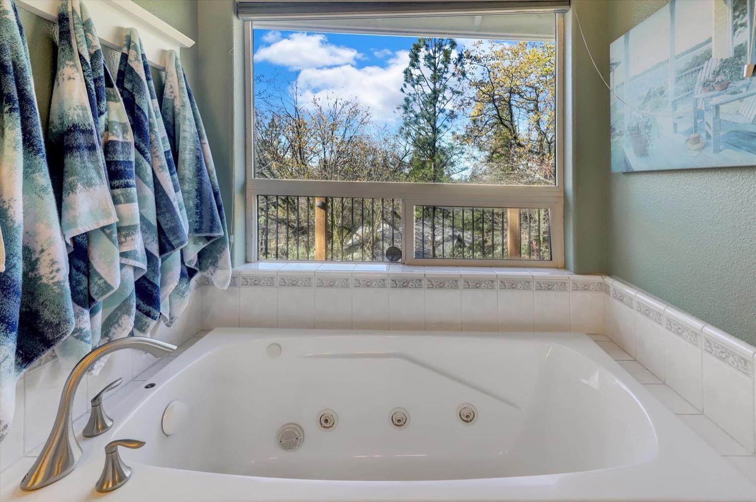 Grass Valley, California, 95949, United States, 3 Bedrooms Bedrooms, ,3 BathroomsBathrooms,Residential,For Sale,1840908
