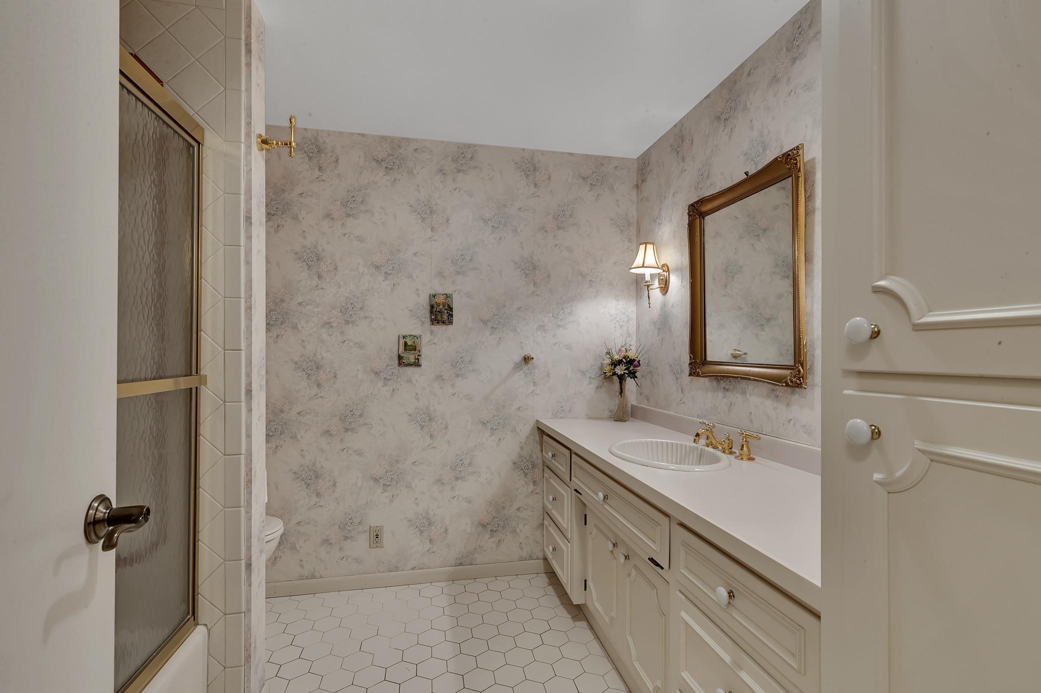 Saint Cloud, Minnesota, 56304, United States, 4 Bedrooms Bedrooms, ,4 BathroomsBathrooms,Residential,For Sale,1836908