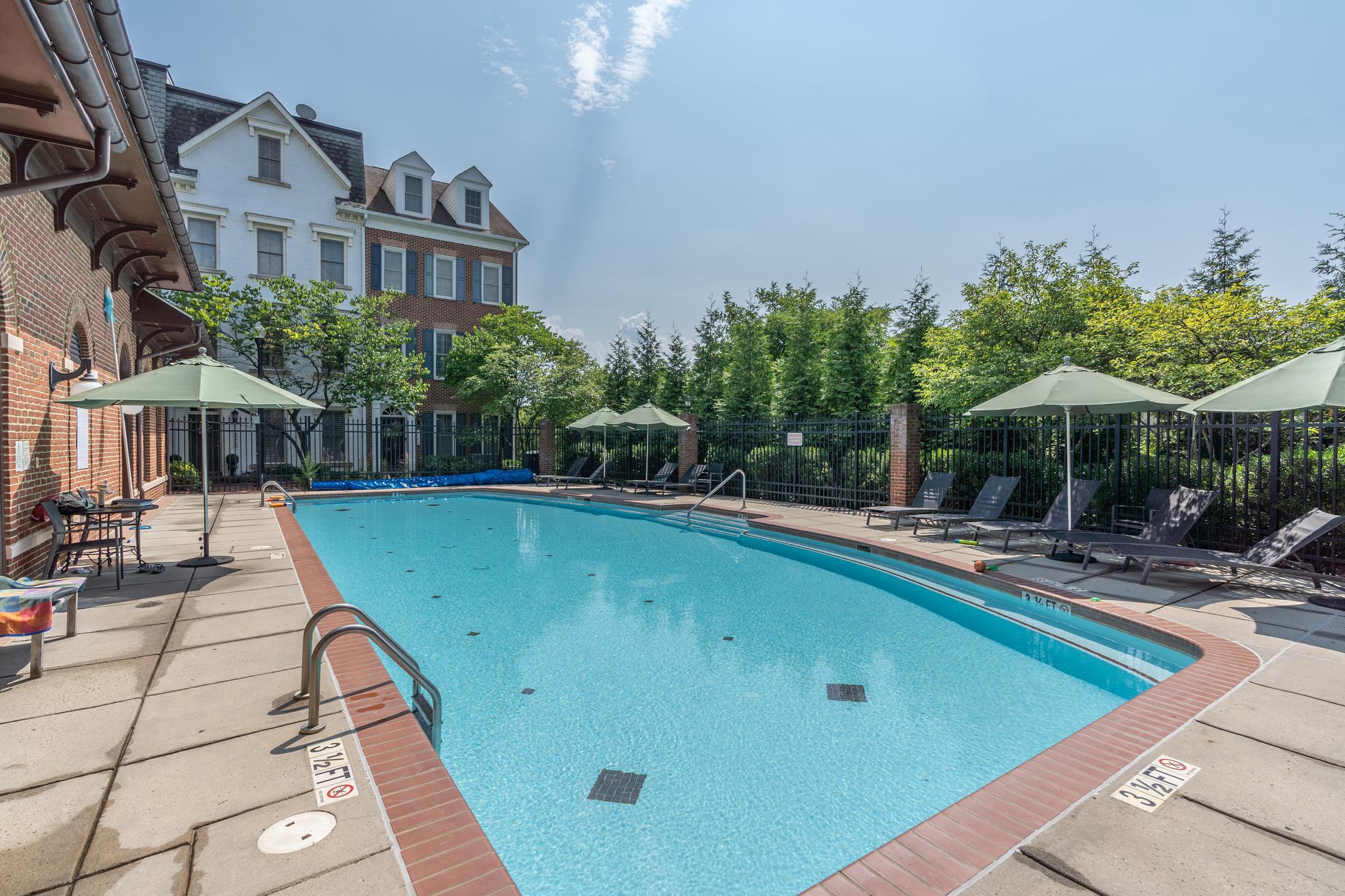  1845 Potomac Greens Drive, Alexandria, VA, 22314 - 物件實景