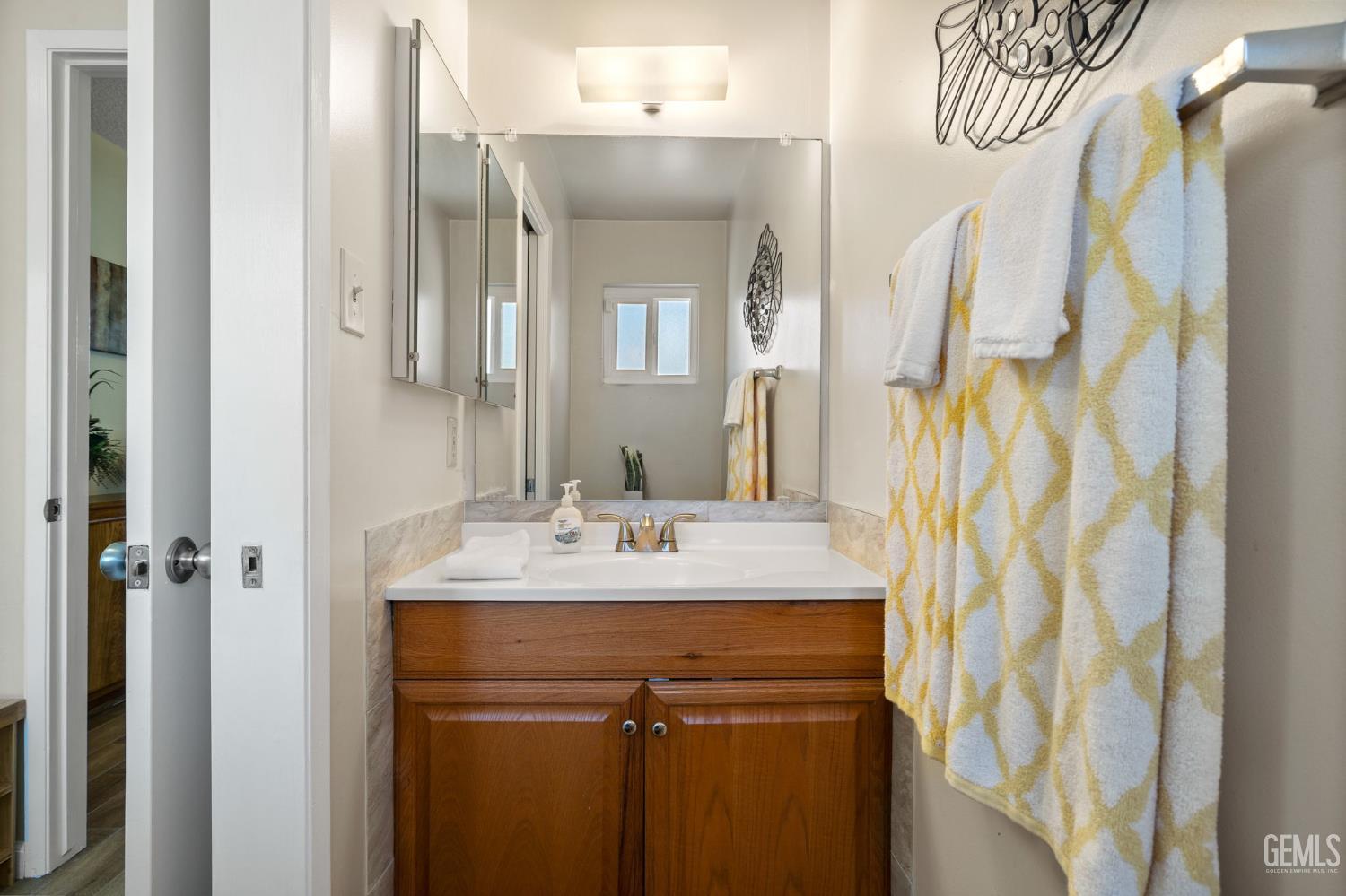 Bakersfield, California, 93309, United States, 3 Bedrooms Bedrooms, ,3 BathroomsBathrooms,Residential,For Sale,1882535