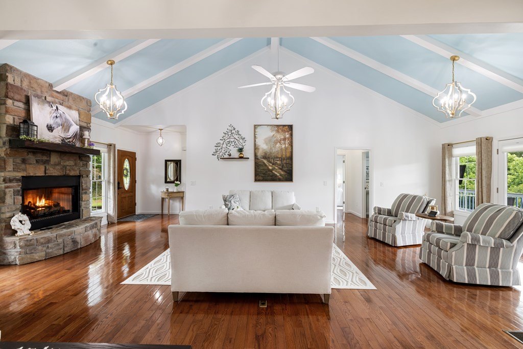 Warne, North Carolina, 28909, United States, 3 Bedrooms Bedrooms, ,3 BathroomsBathrooms,Residential,For Sale,1878165