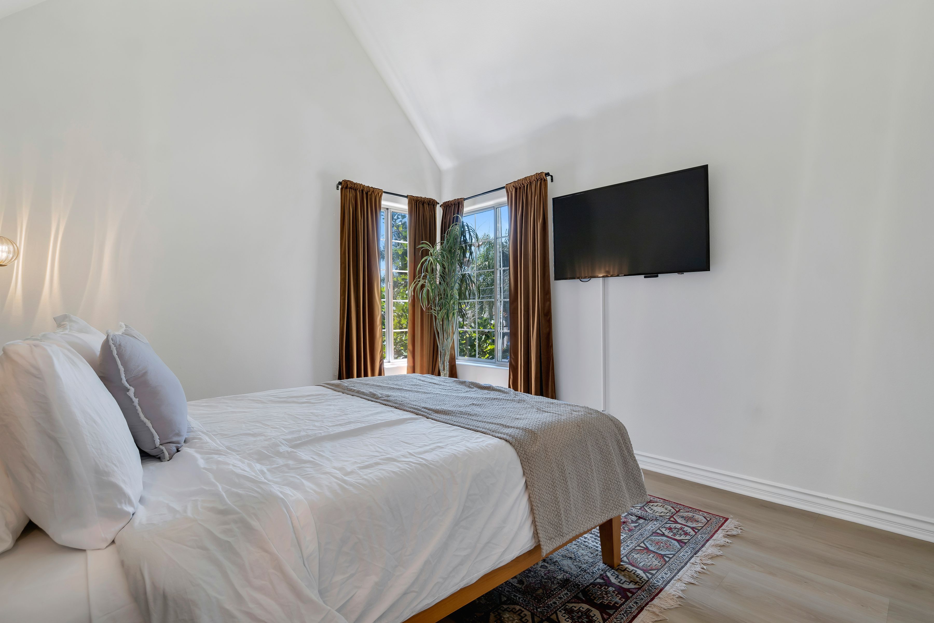  18316 Keswick Street, Reseda - 物件實景