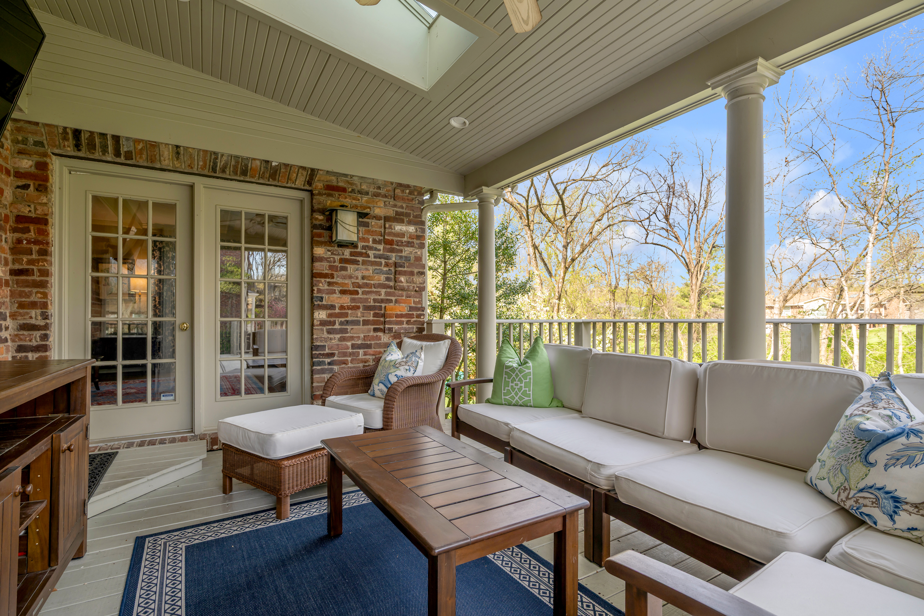  2071 Manor Drive - 物件實景