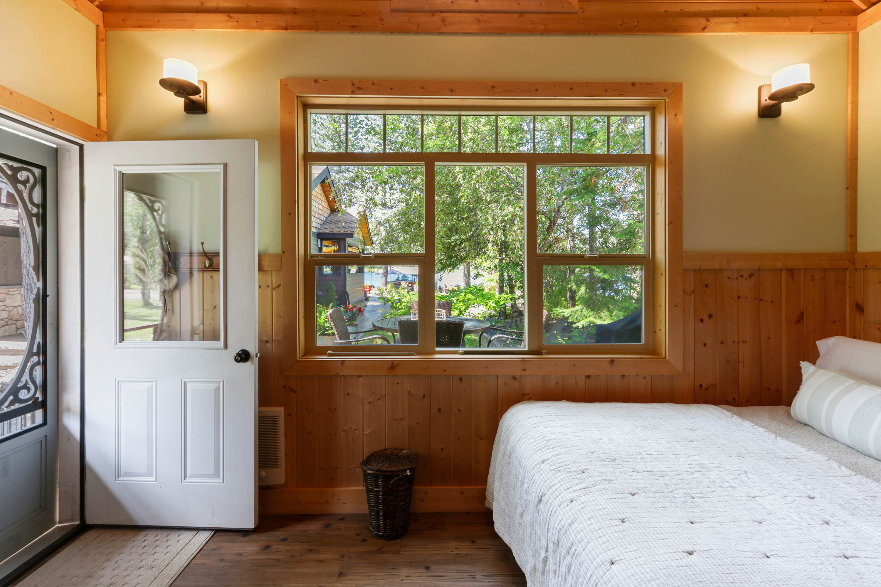 Sagle, Idaho, 83860, United States, 3 Bedrooms Bedrooms, ,3 BathroomsBathrooms,Residential,For Sale,1914269