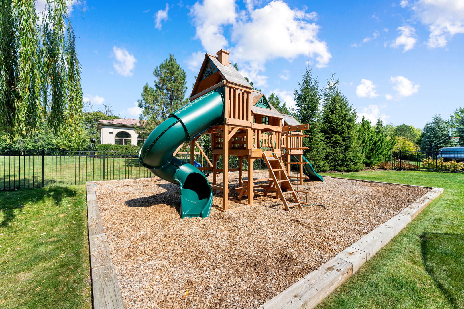 Lake Forest, Illinois, 60045, United States, 6 Bedrooms Bedrooms, ,7 BathroomsBathrooms,Residential,For Sale,1989872